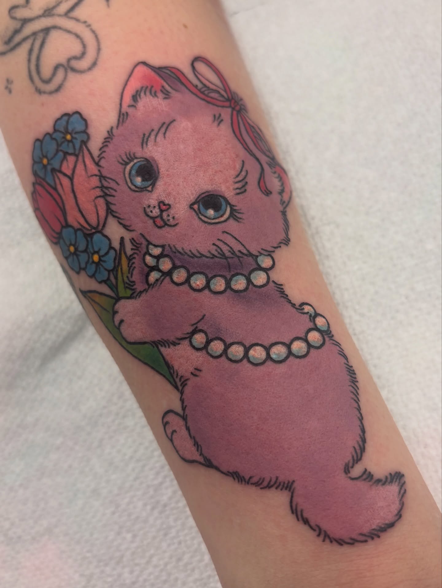 Tattoo by @chainsmokinmeg — new_school, illustrative