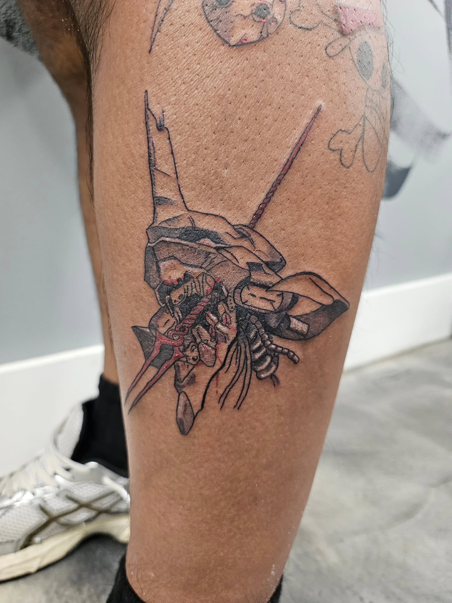 Samurai warrior black and grey tattoo on the leg by 𝕸 𝖆 𝖓 𝖔 𝖑 𝖔