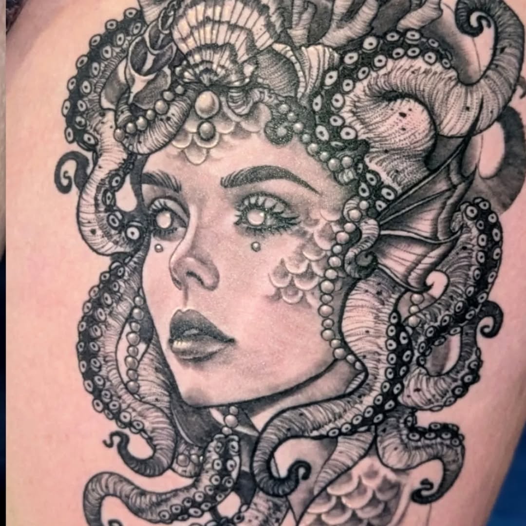 Tattoo by @bethanyjanetattoos — black_and_grey, realism