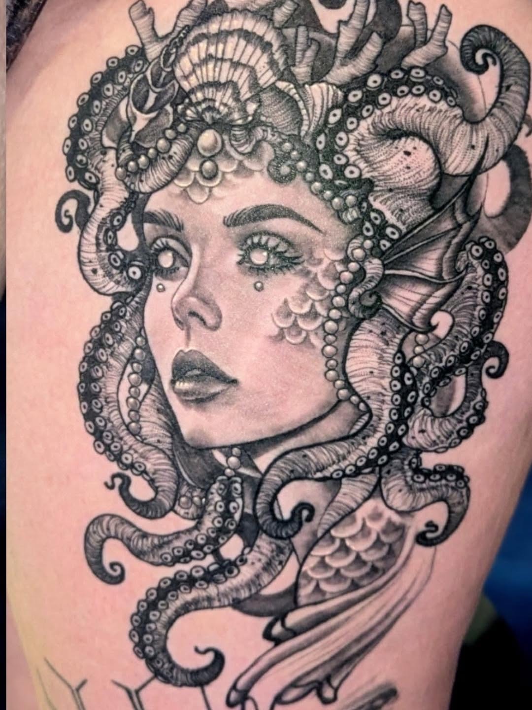 Tattoo by @bethanyjanetattoos — black_and_grey, realism