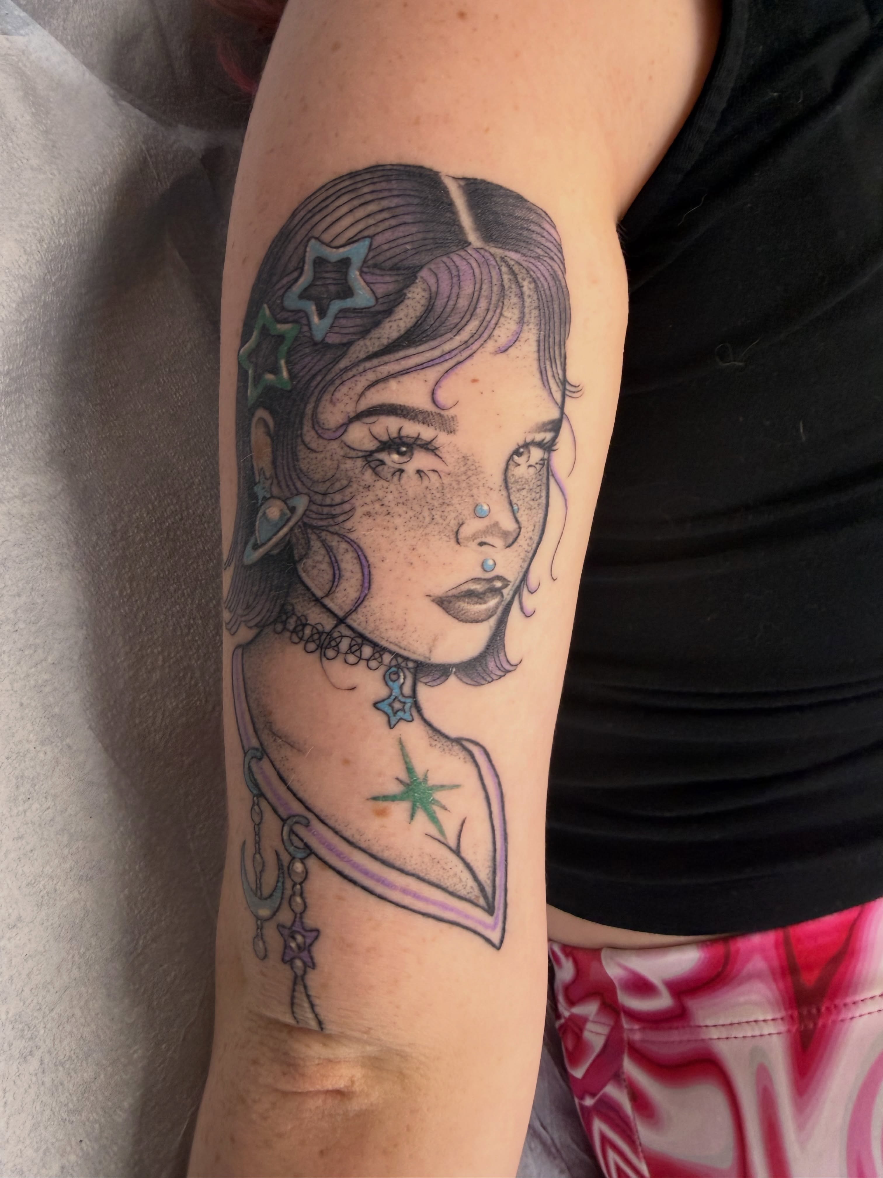 Woman with stars dotwork tattoo on the forearm by 𝔓𝔢𝔞𝔠𝔥𝔶 𝔄𝔫𝔰𝔩𝔢𝔶