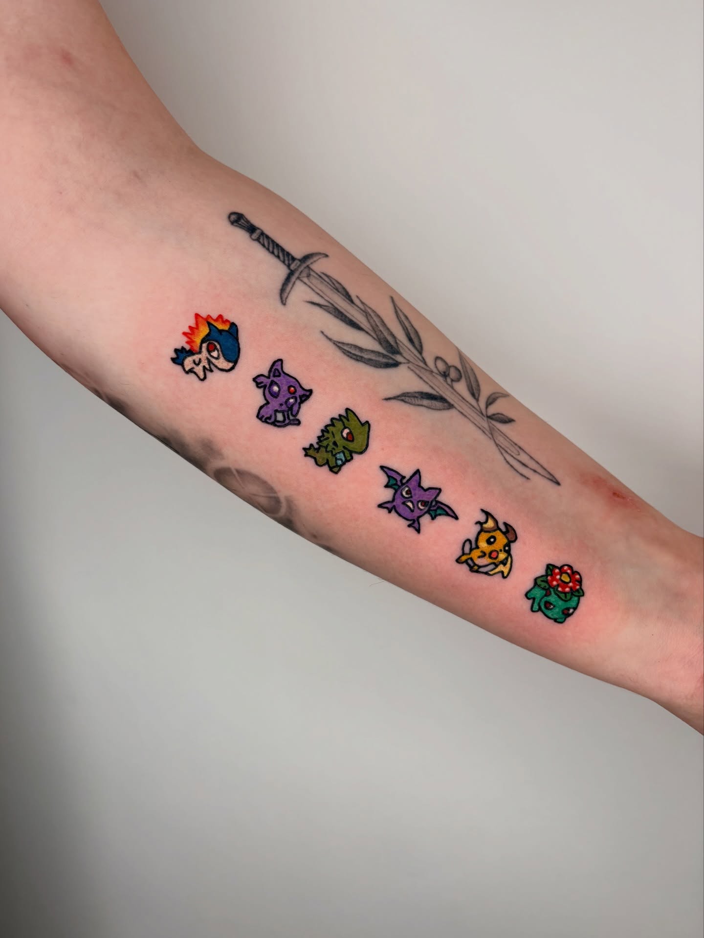 Tattoo by @maden_tt — dotwork