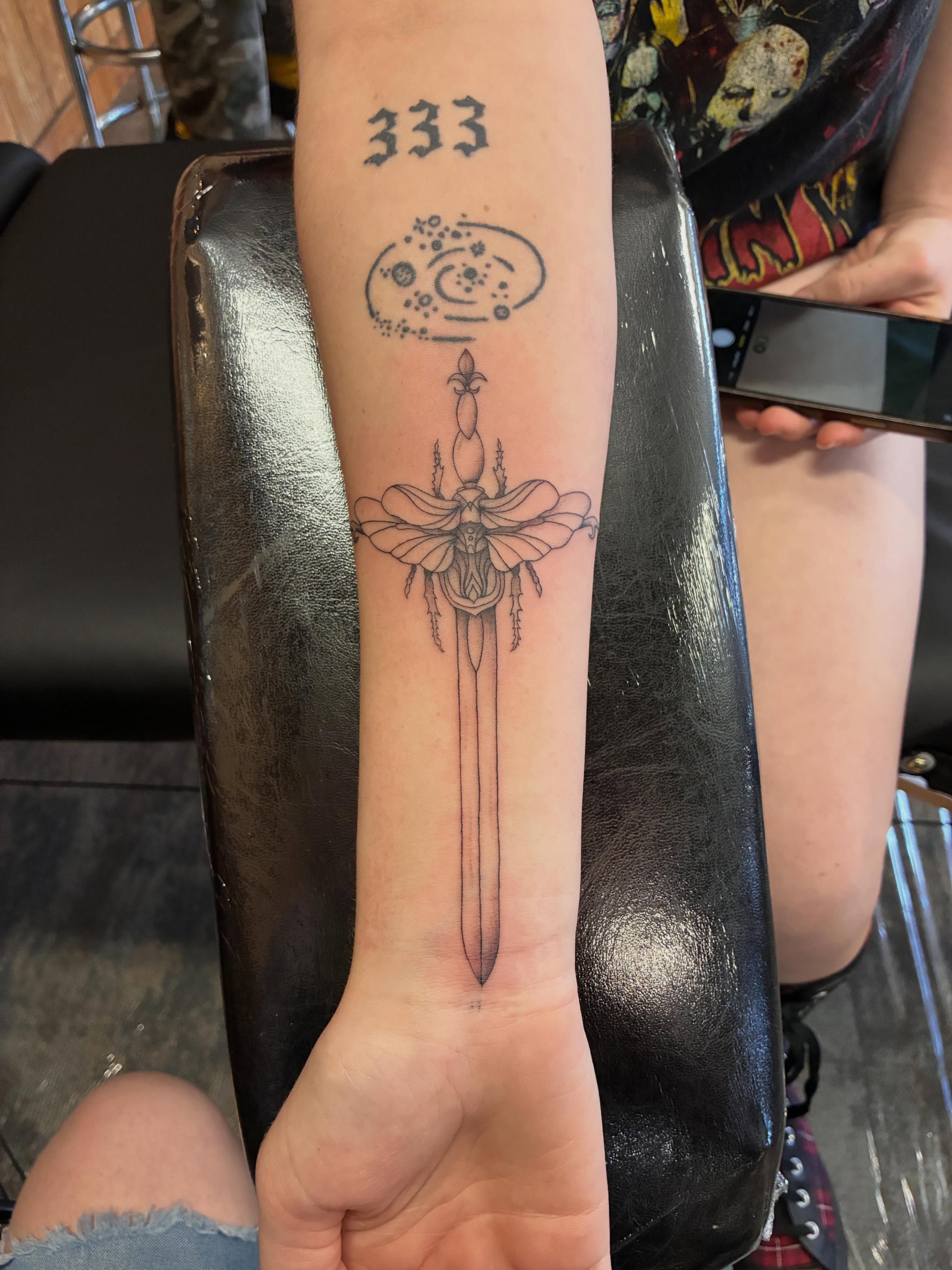 Tattoo by @tattoos.by.julie — geometric