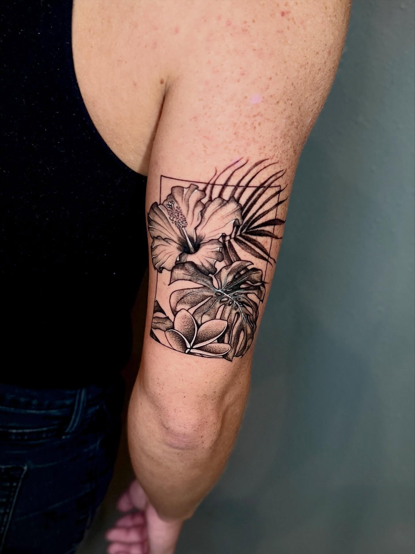 Tattoo by @amberstarrartistry — black_and_grey, realism