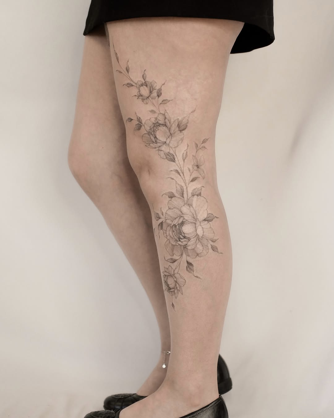 Tattoo by @meutattoo — black_and_grey