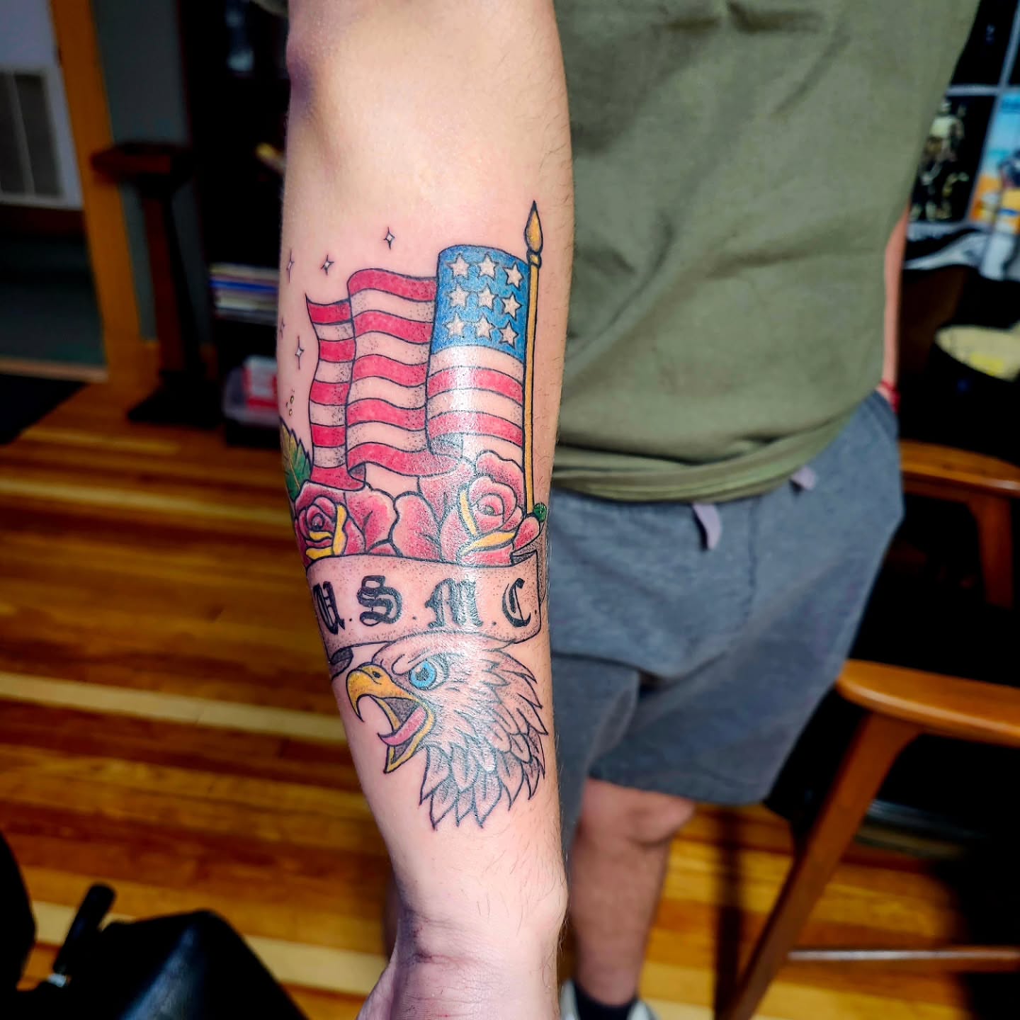 American flag and eagle American traditional tattoo on the forearm by @rockinr33d.tattoos