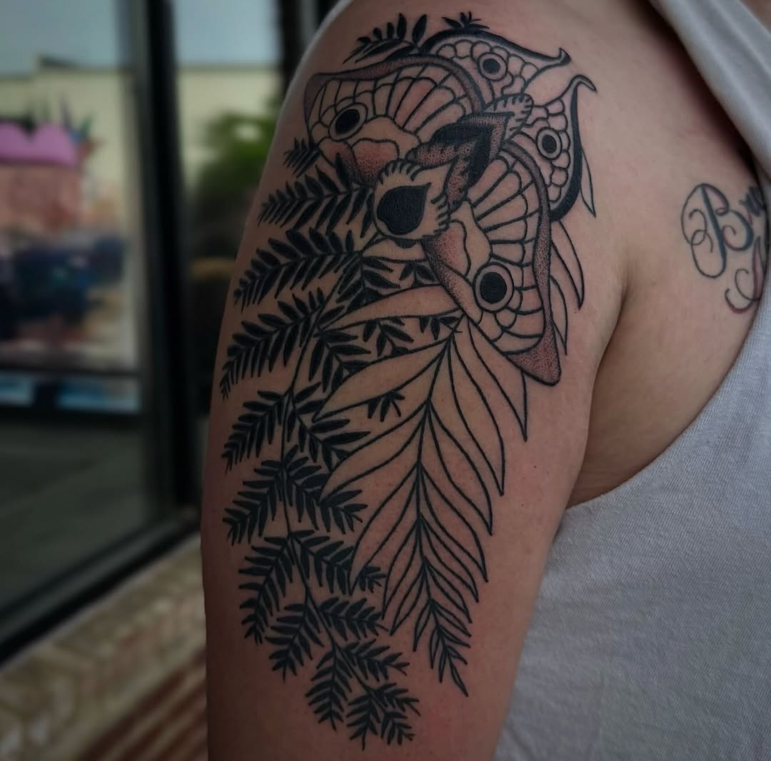 Tattoo by @kittystabz — black_and_grey, dotwork