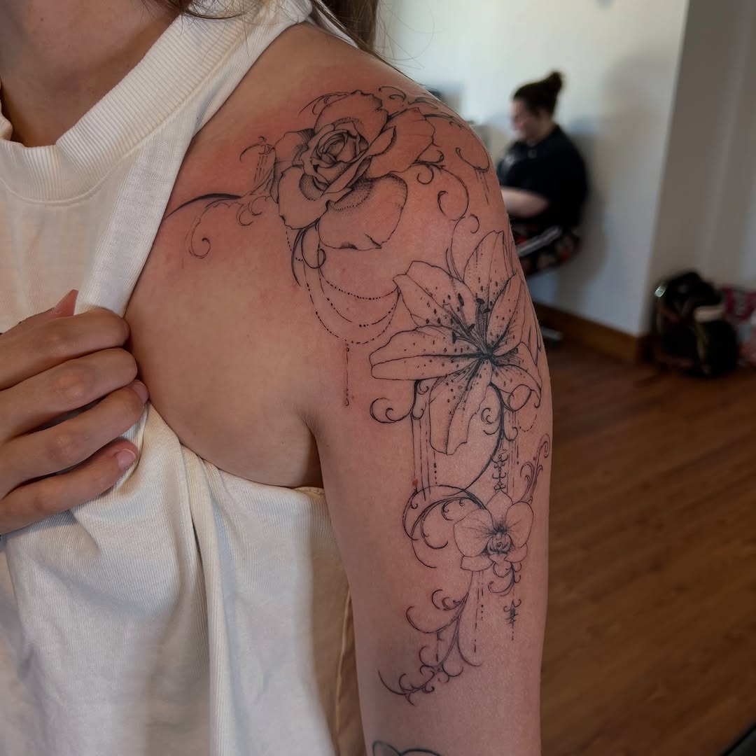 Fine line tattoo on the upper arm by syiko ☆ 。・:*˚:✧。, Austin, Texas