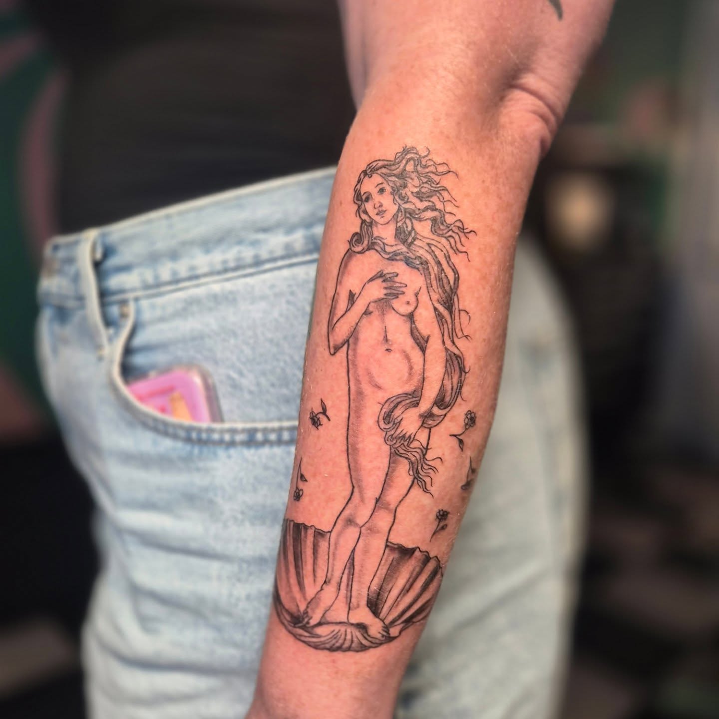 Nude woman black and grey tattoo on the forearm by π΅ππππ§π»ββοΈβΛκ©ο½‘β