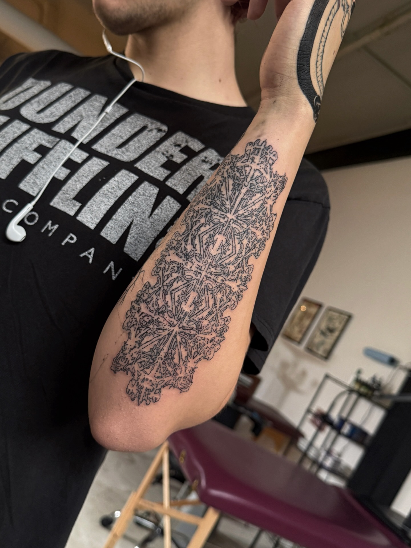 Geometric pattern geometric tattoo on the forearm by Penelope