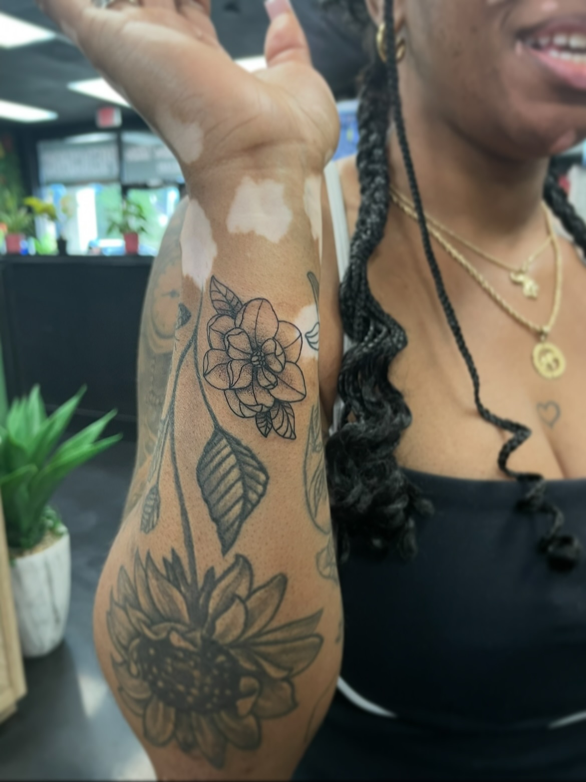 Flower black and grey tattoo on the forearm by 𝕲𝖗𝖆𝖈𝖊 🥀 ᴛᴀᴛᴛᴏᴏ