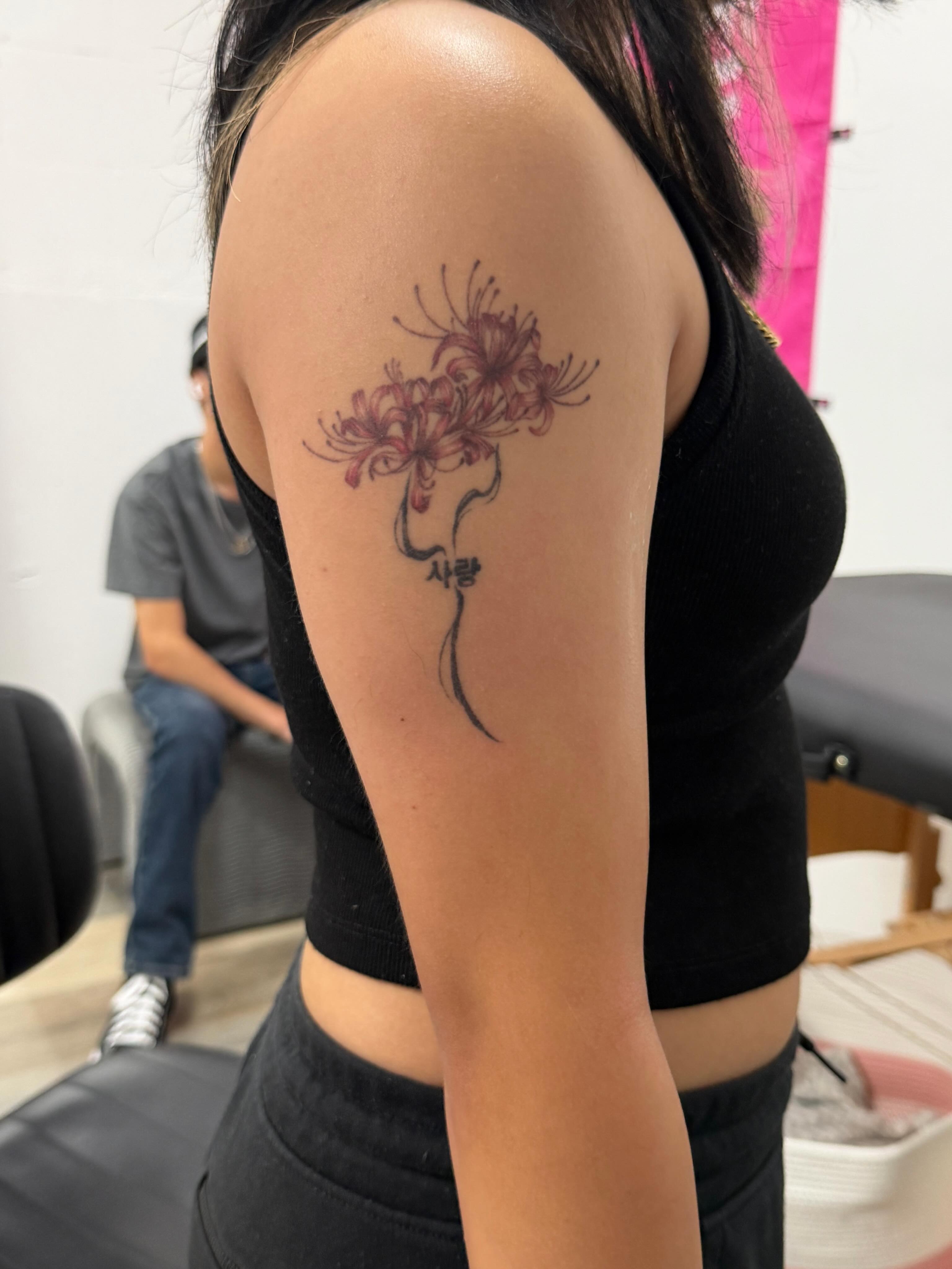 Tattoo by @inkbytheresa — fine_line