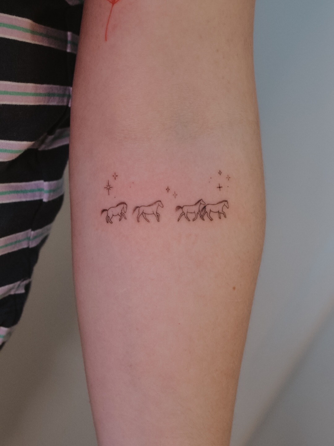 Tattoo by @tavi_tattoo — minimalist