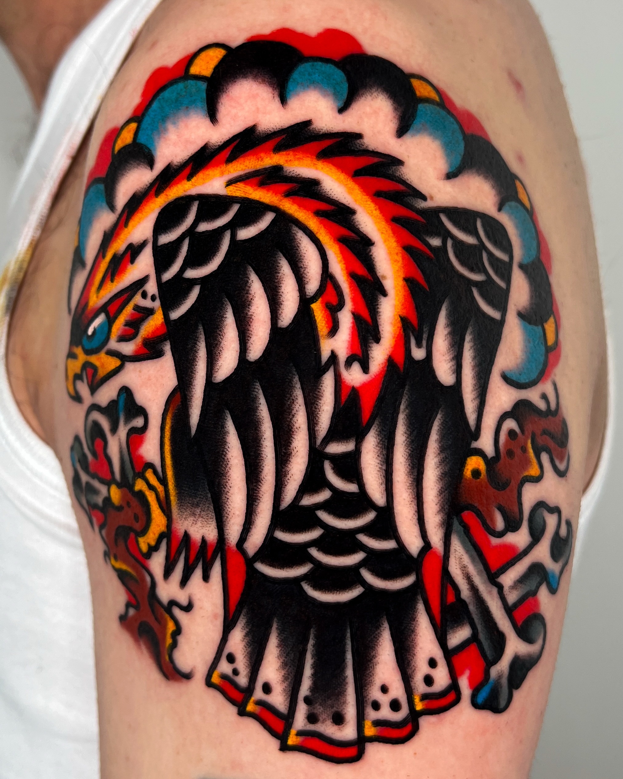 Eagle American traditional tattoo on the shoulder by 올드스쿨타투 호무