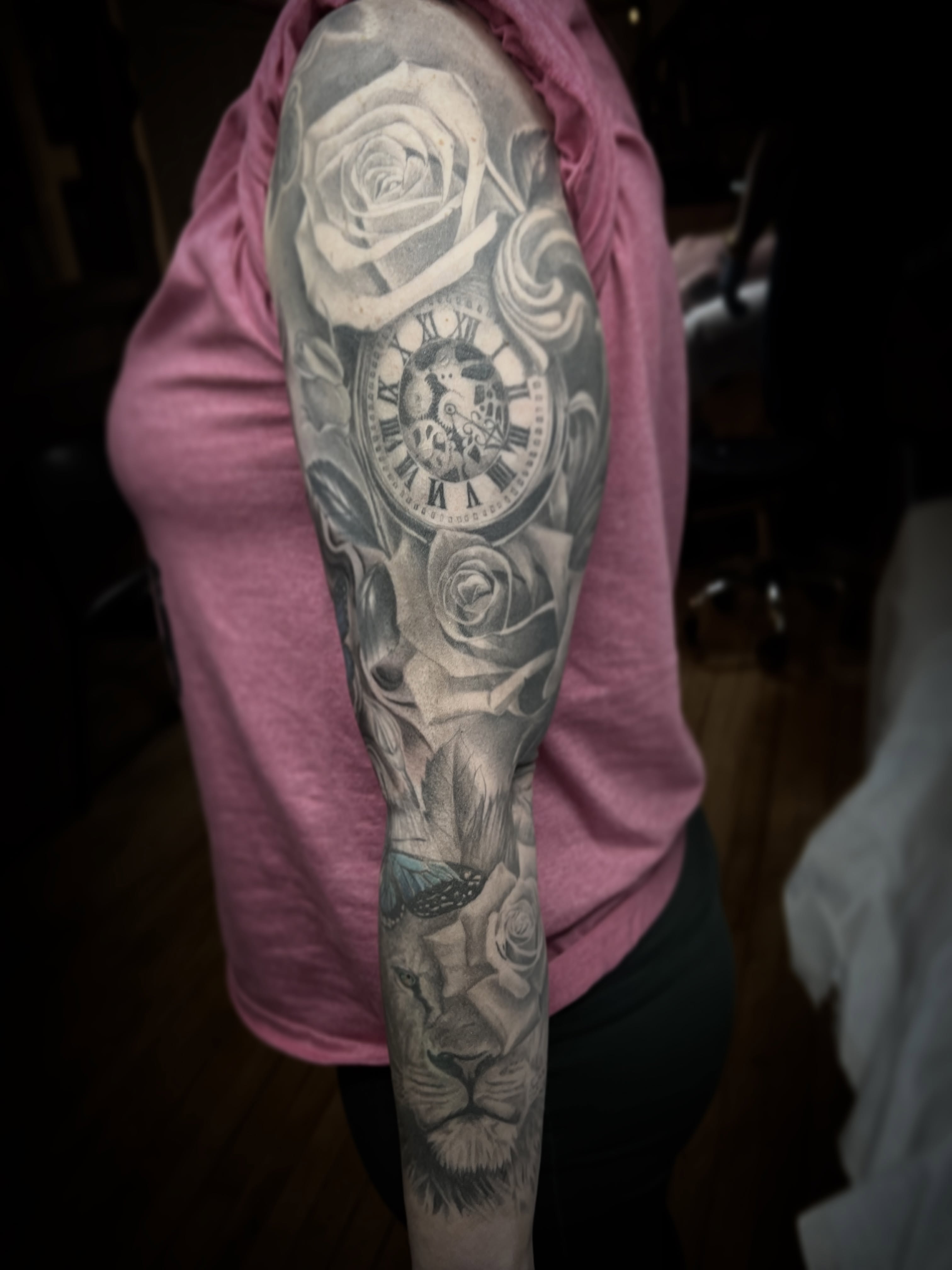 Tattoo by @osopolar_tattoos — black_and_grey, realism