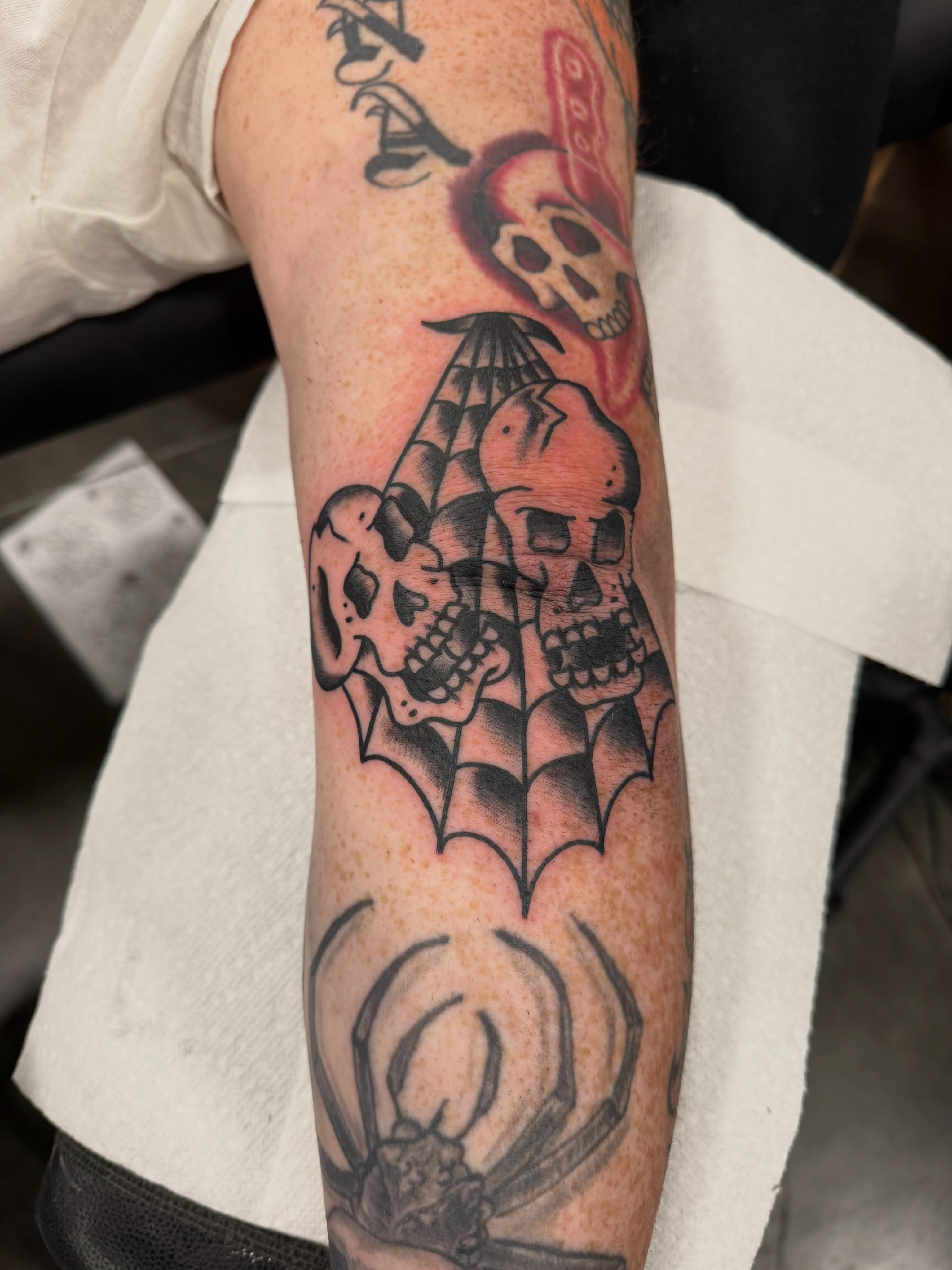 Tattoo by @anttattoos_ — american_traditional, black_and_grey