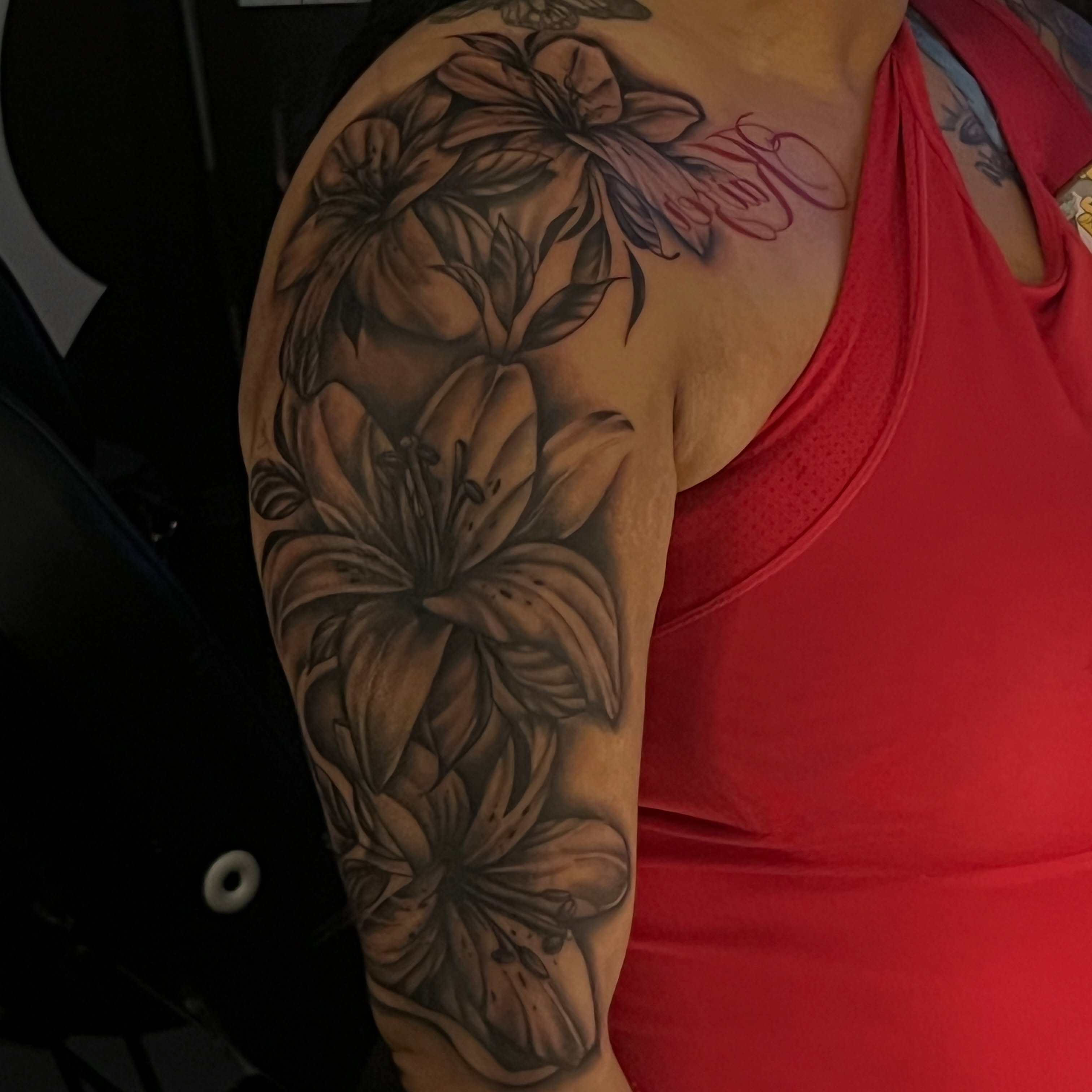Tattoo by @redinkdtattoos — black_and_grey