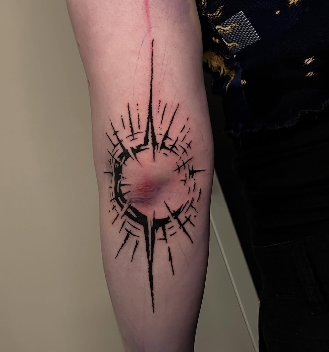 Tattoo by @jakenissart — blackwork, geometric