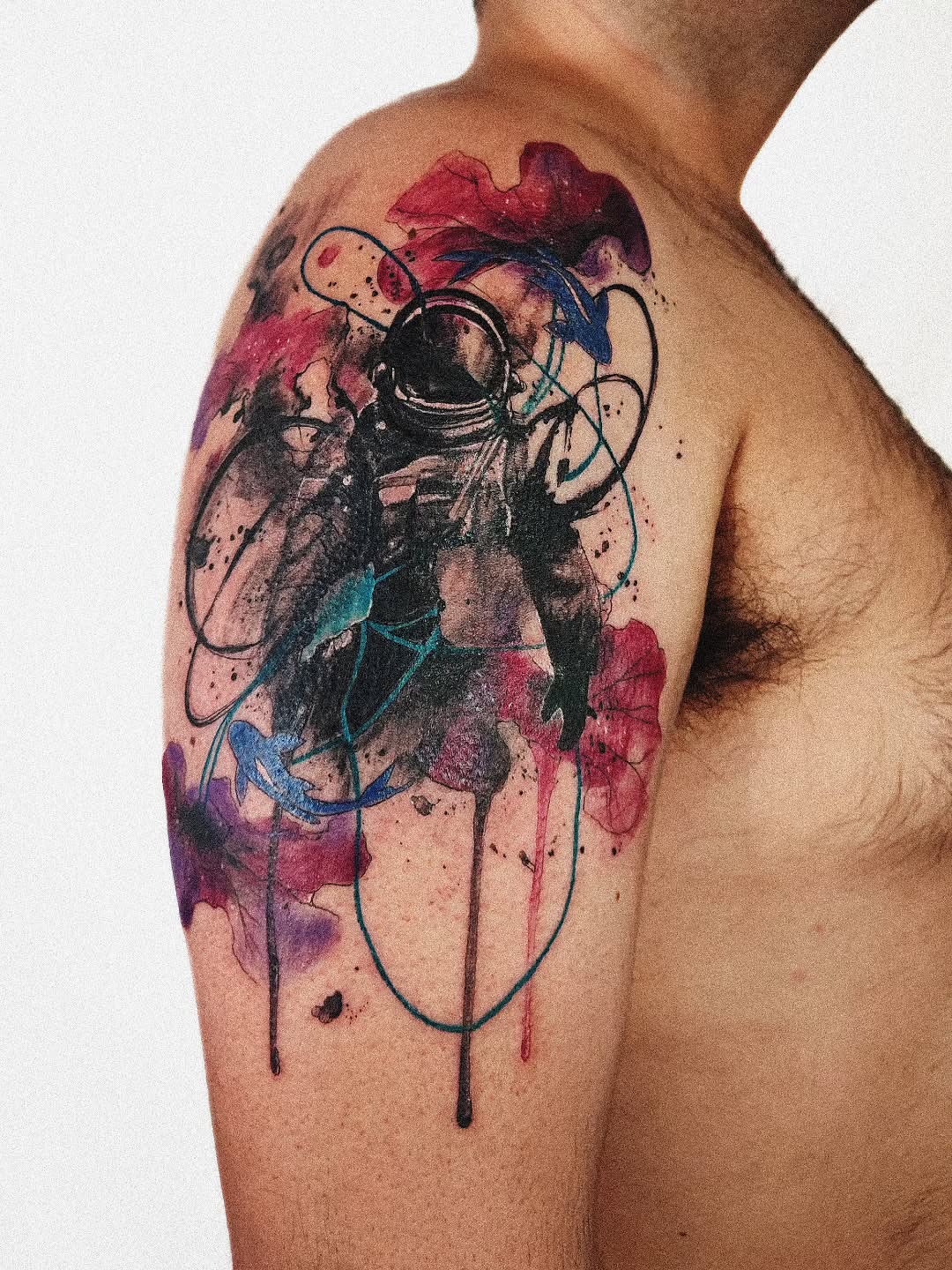 Abstract diver watercolor tattoo on the shoulder by 𝗔𝗟𝗘𝗫 𝗣𝗥𝗘𝗤𝗨𝗘𝗟 𝗧𝗔𝗧𝗧𝗢𝗢𝗦 𝗖𝗛𝗜𝗖𝗔𝗚𝗢 ™, Chicago, Illinois