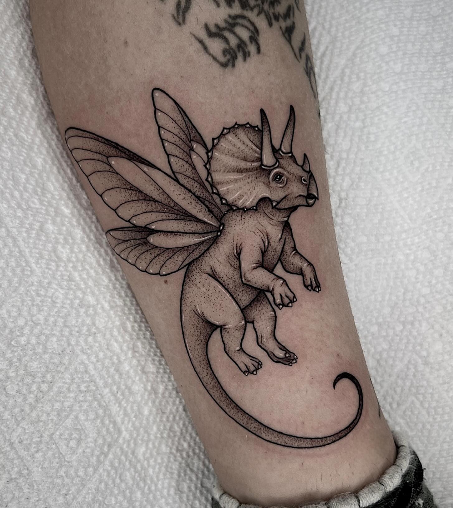 Tattoo by @brii.fletchtattoos β dotwork, realism