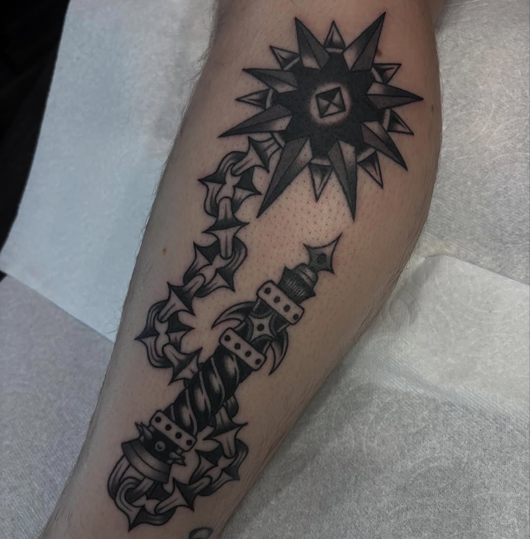 Tattoo by @lindseycvtattoo — blackwork