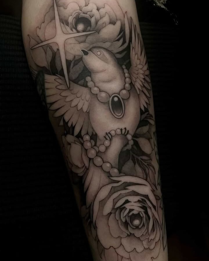 Tattoo by @madaciide — black_and_grey, realism