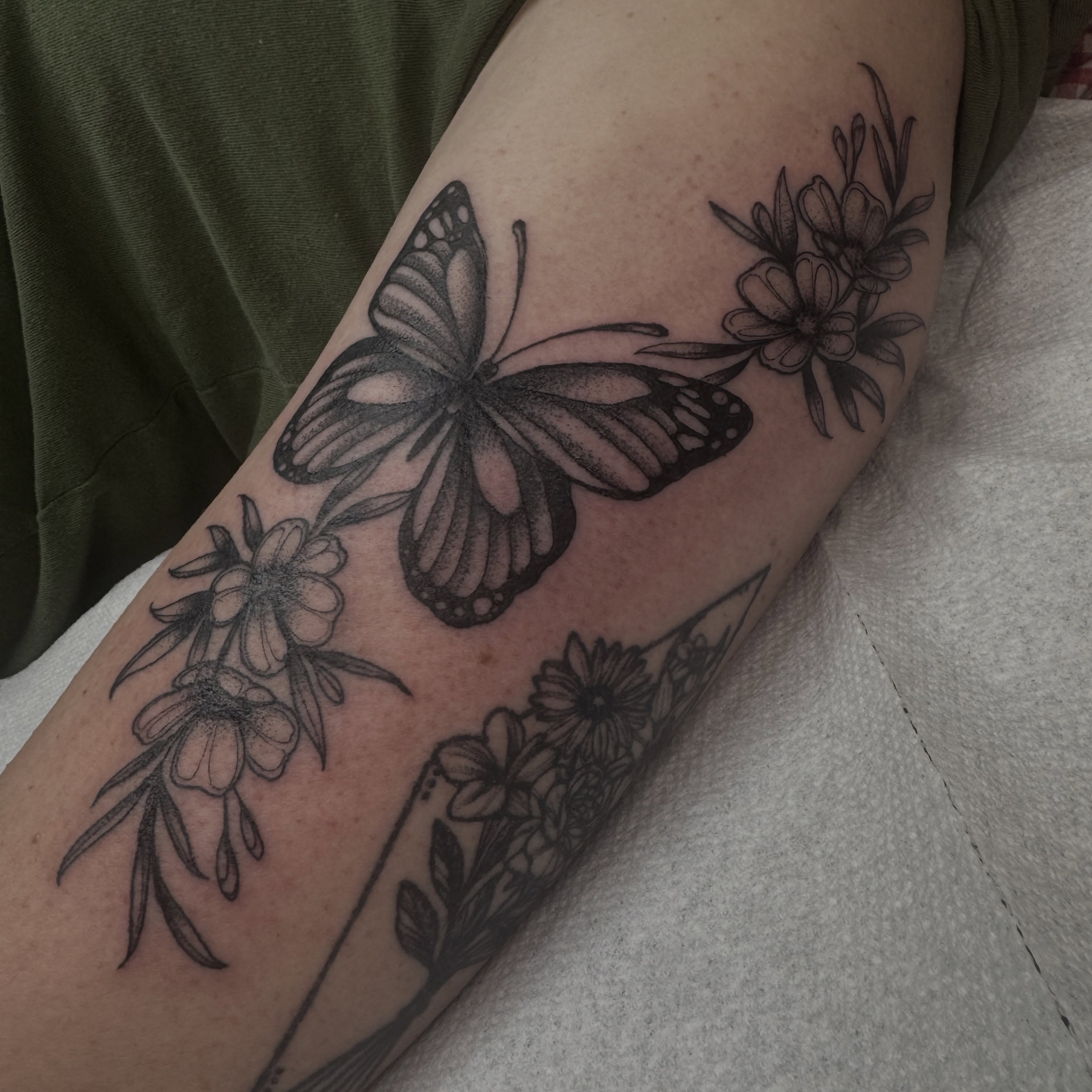 Tattoo by @sassafrastats — dotwork, black_and_grey