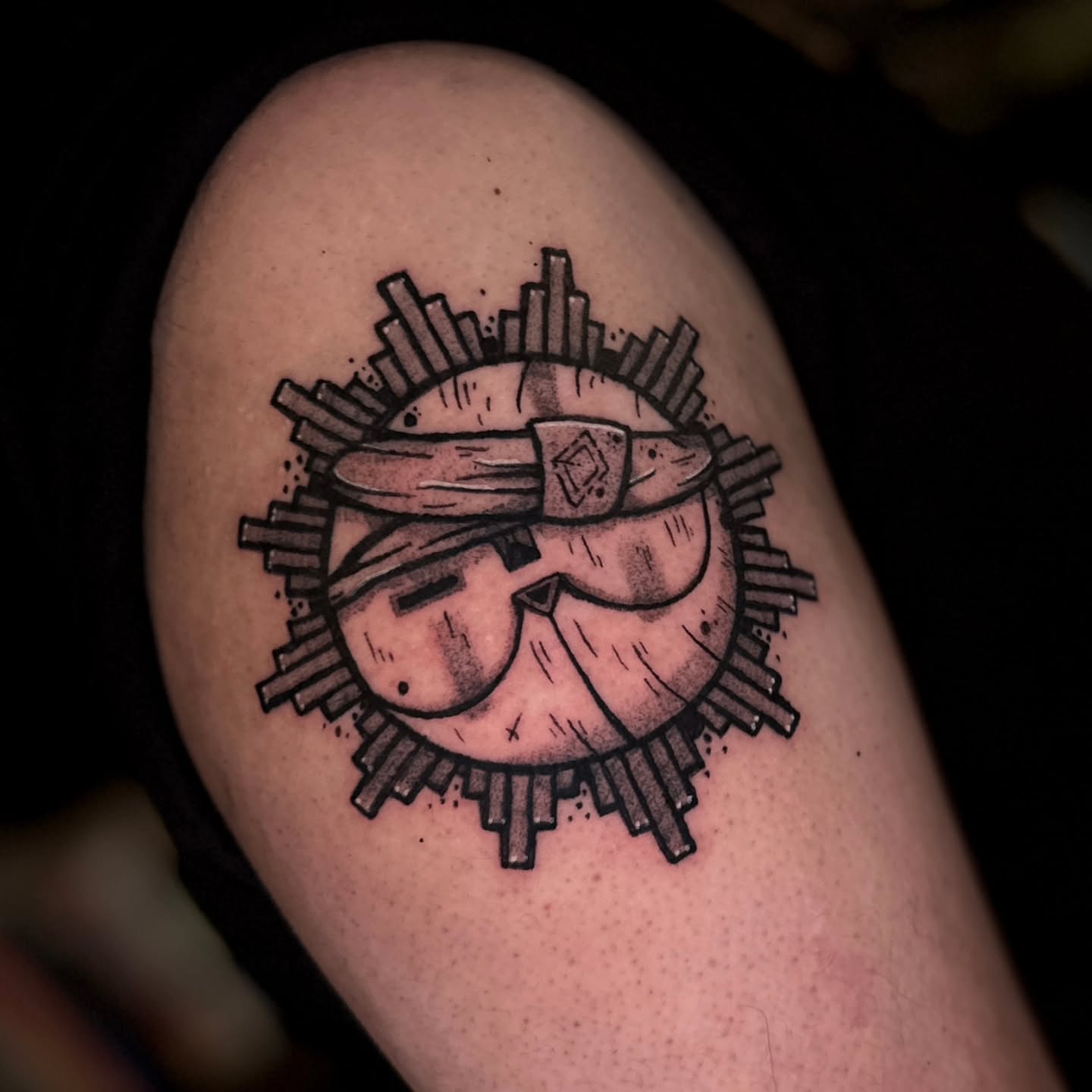 Tattoo by @benicetattoos — geometric