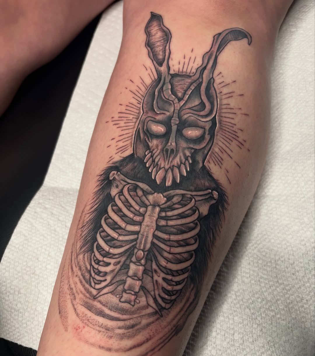 Skull with horns realism tattoo on the forearm by Timmy