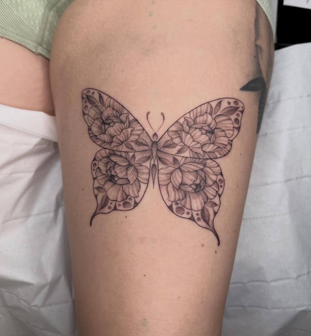 Tattoo by @emmaloutattooxx — black_and_grey