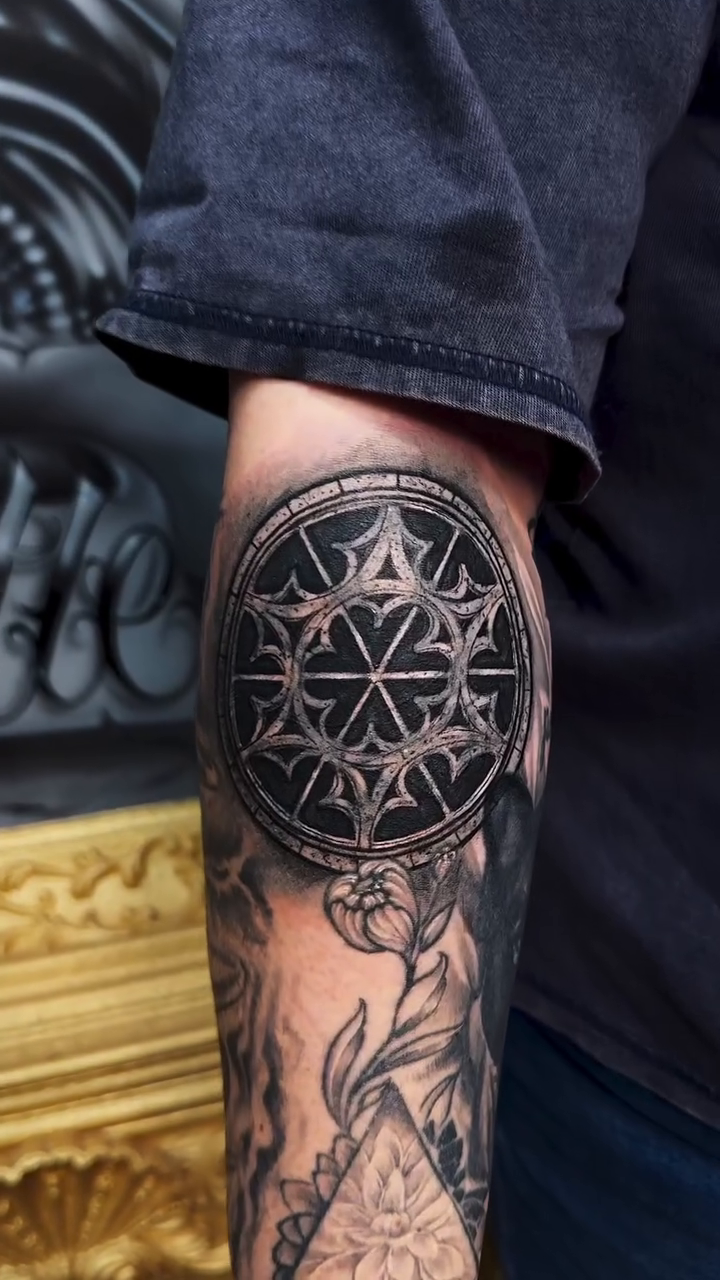 Tattoo by @dzulking — geometric, black_and_grey