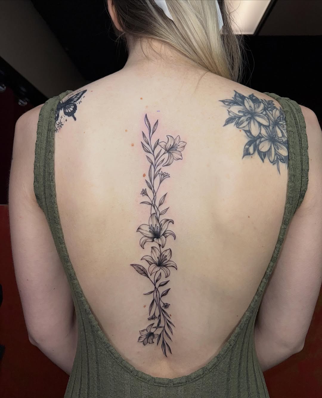 Tattoo by @inkbymercury — fine_line, black_and_grey