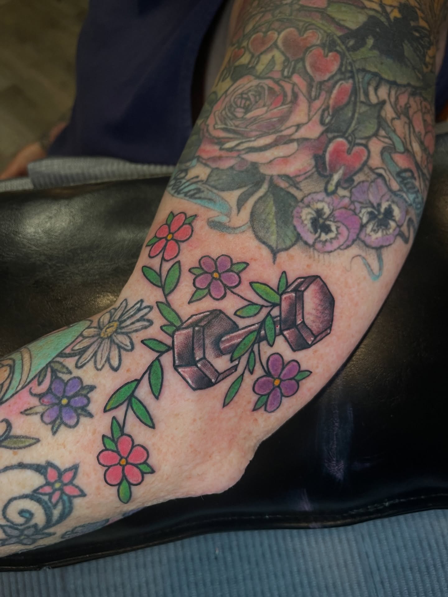 Floral bouquet American traditional tattoo on the forearm by carly g โ๏ธ ๐๐๐ค ๐ฝ๐๐๐ ๐๐ฆ