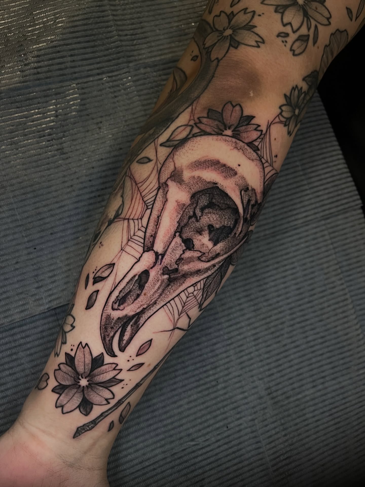 Tattoo by @carlygtattoos โ black_and_grey