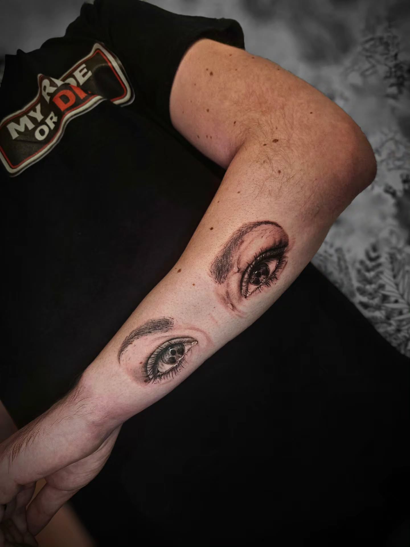 Tattoo by @chicom4l — realism
