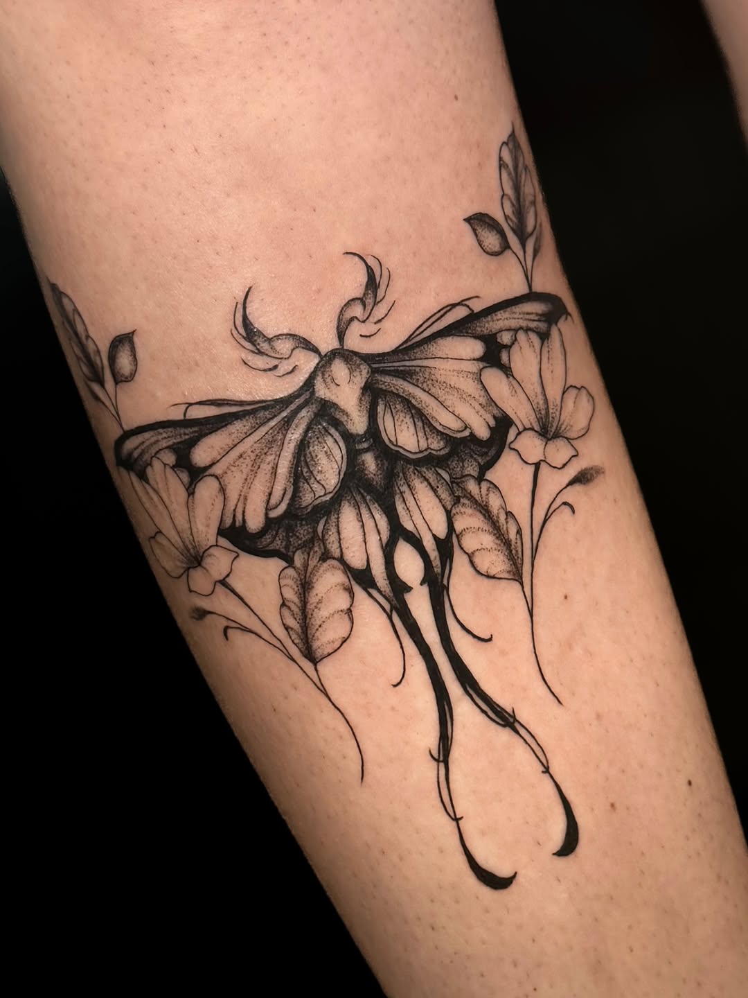 Tattoo by @tatbykam — fine_line, dotwork