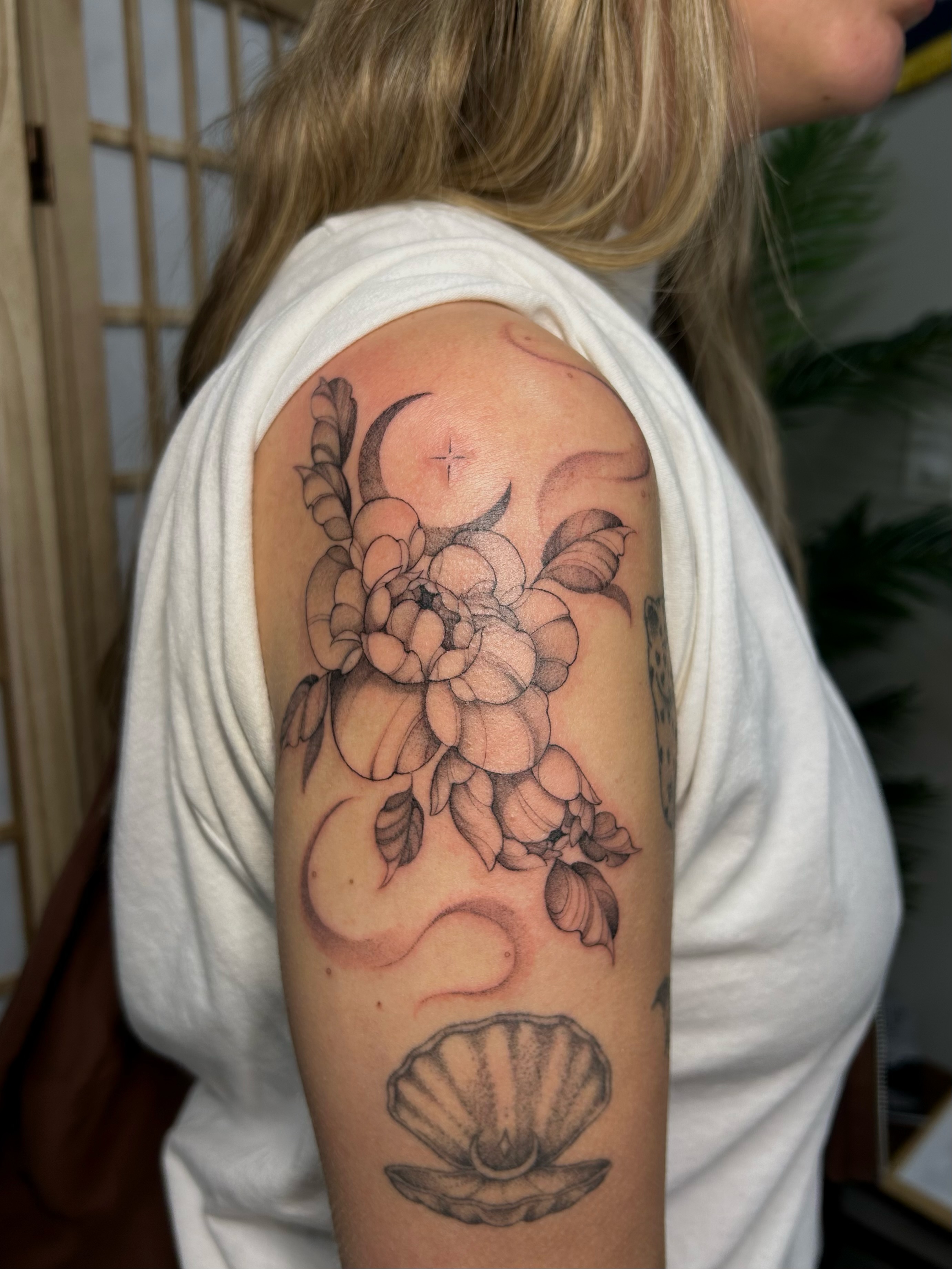Tattoo by @tattoosbyalyssa — black_and_grey