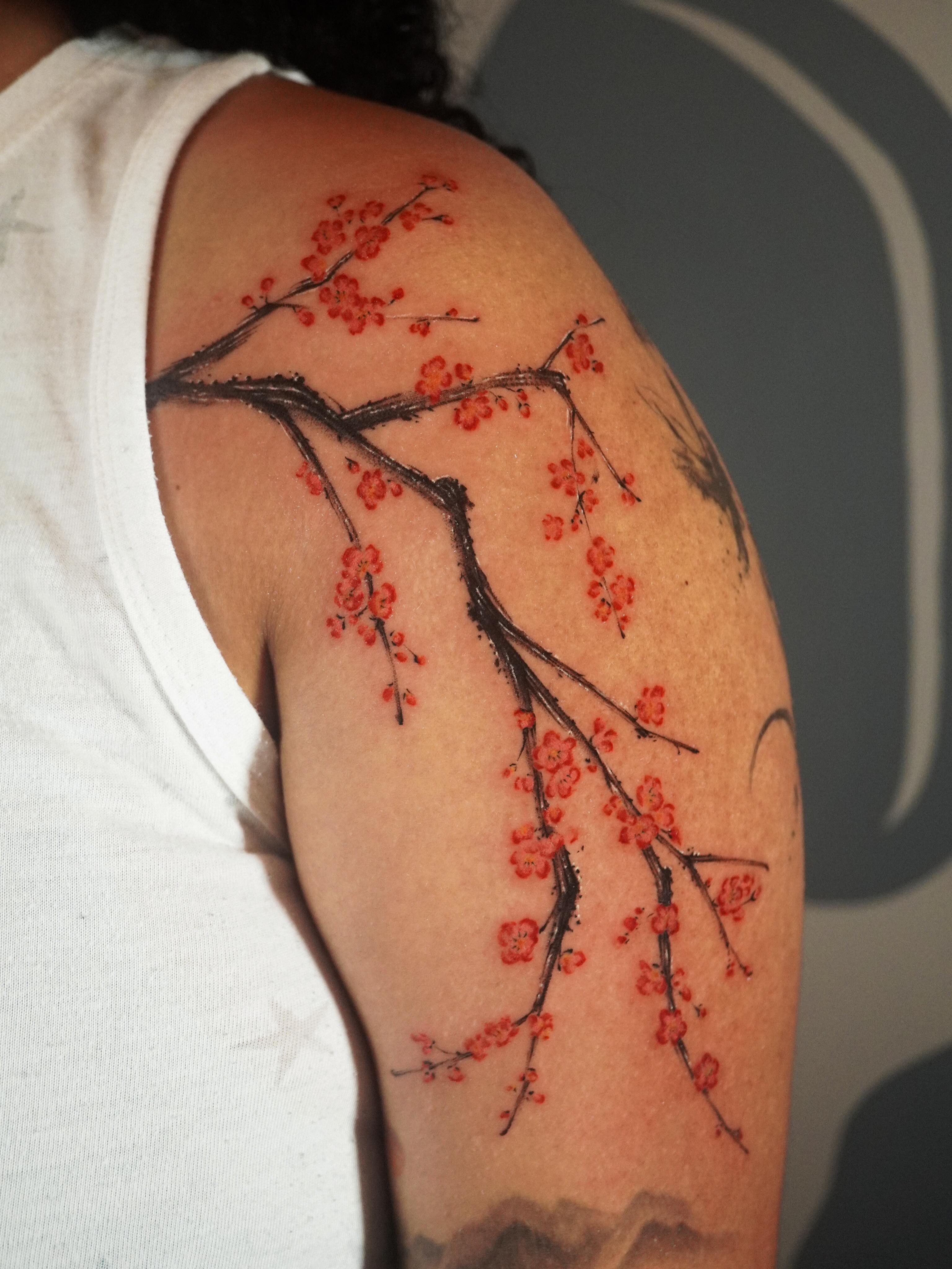 Tattoo by @153cm_tattoo — dotwork