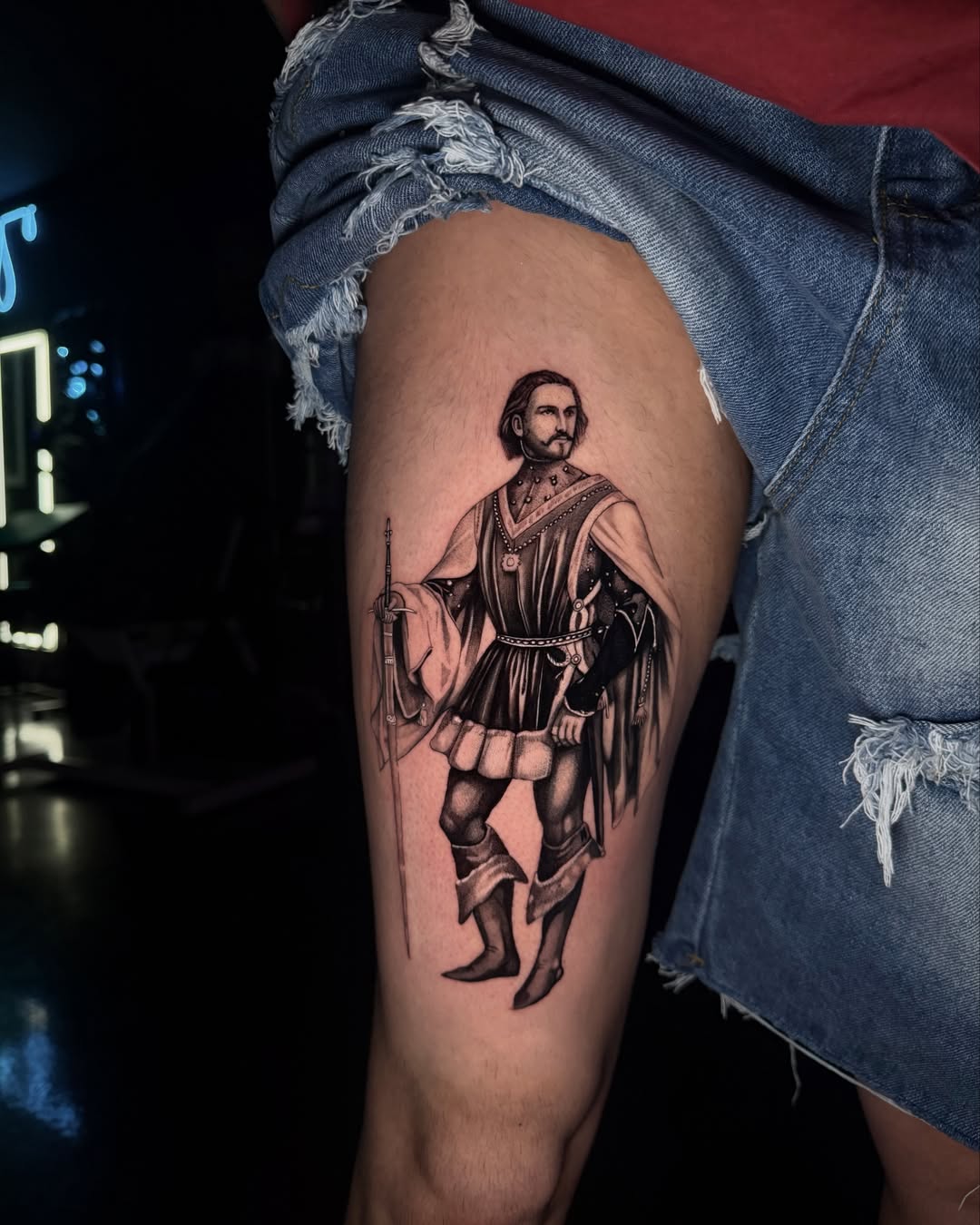 Medieval knight realism tattoo on the thigh by Giovanni Rodriguez, Eastpointe, Michigan