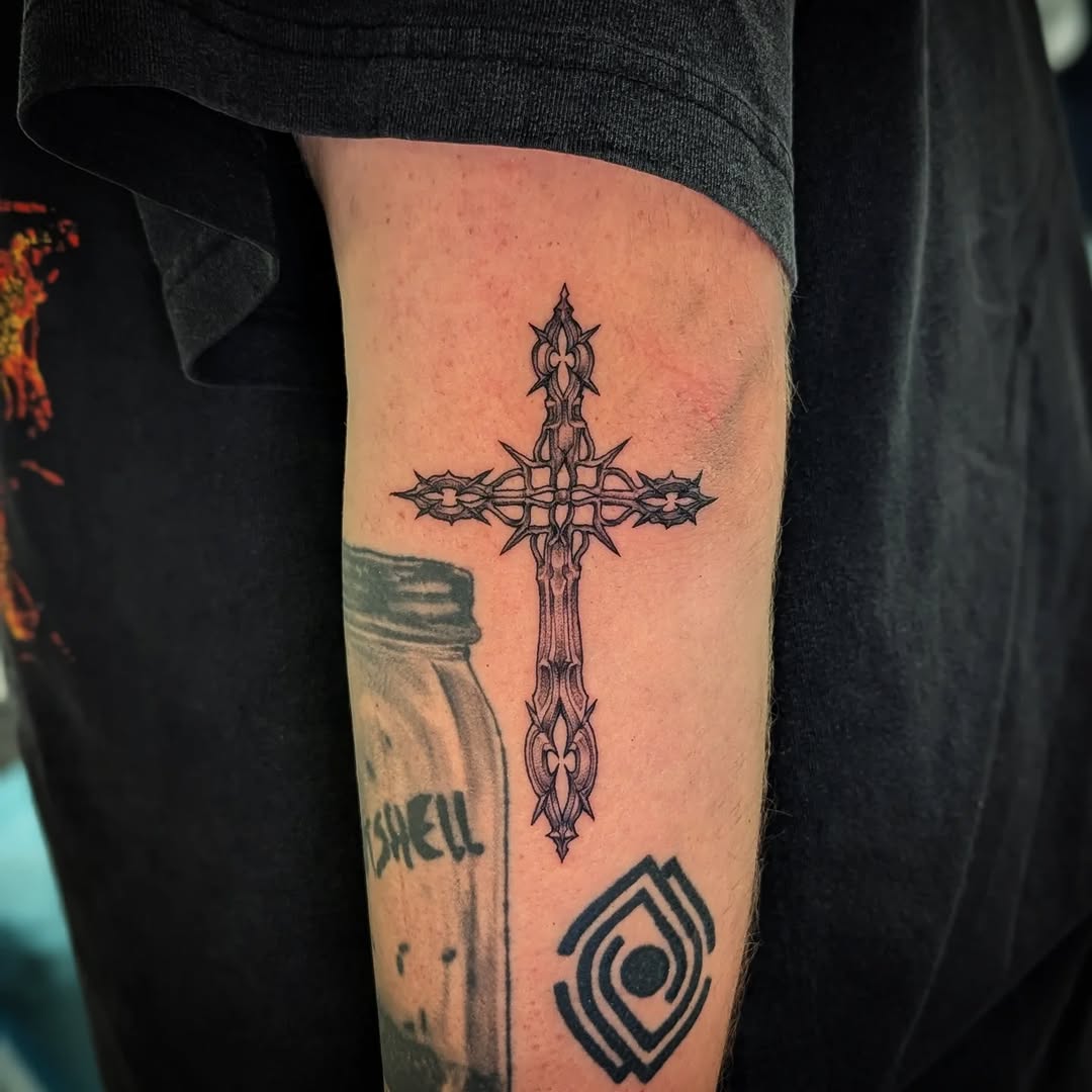 Tattoo by @loreleitattoos — black_and_grey, ornamental