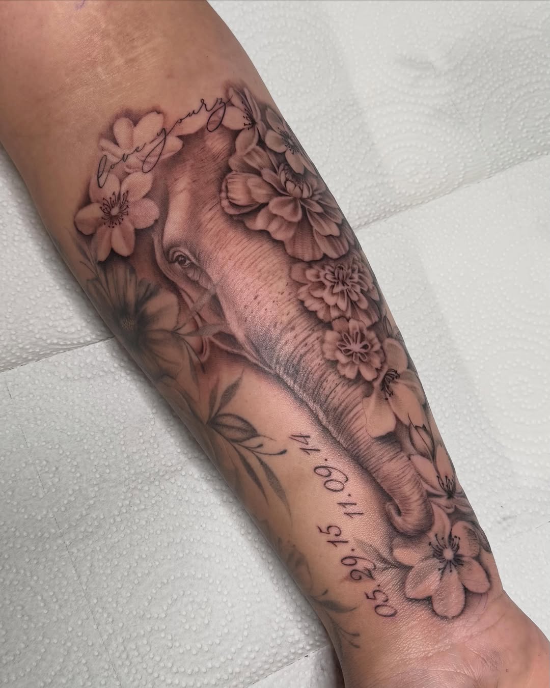 Tattoo by @artdenoche — realism, fine_line