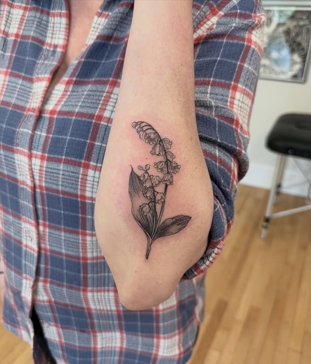 Tattoo by @tinyghosttattoo — black_and_grey, fine_line