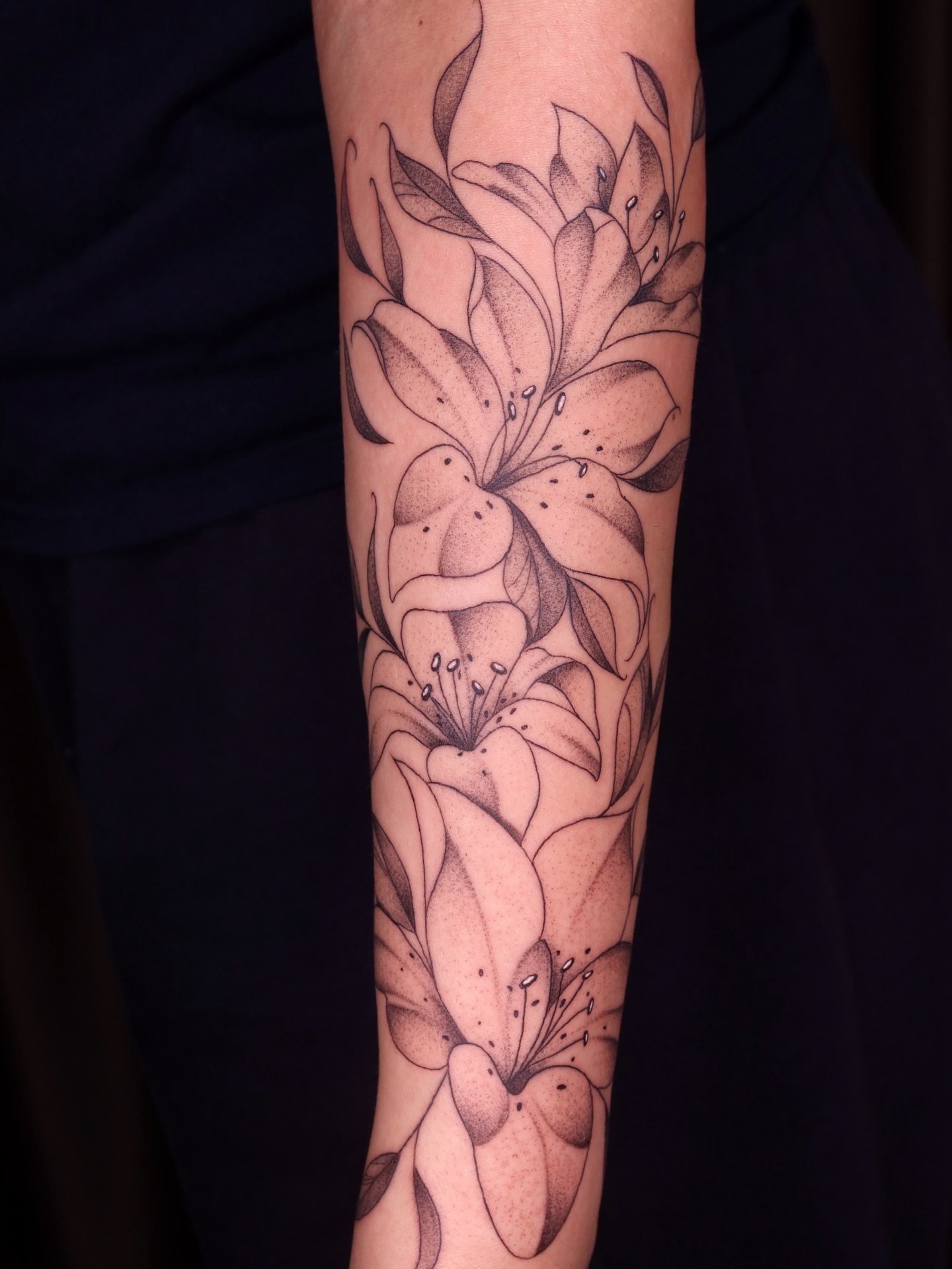 Tattoo by @lexgetink — dotwork
