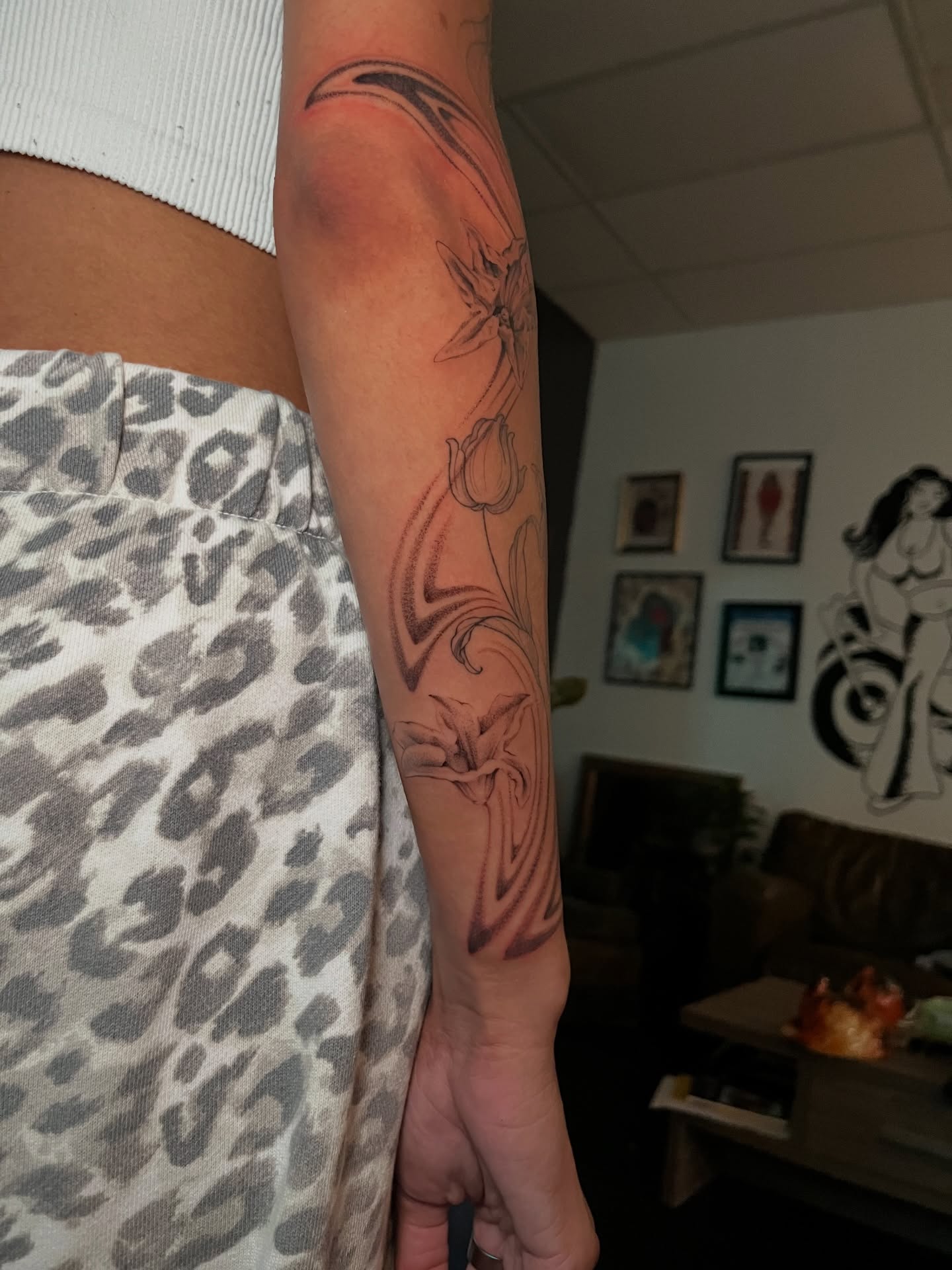Tattoo by @smokesart — black_and_grey