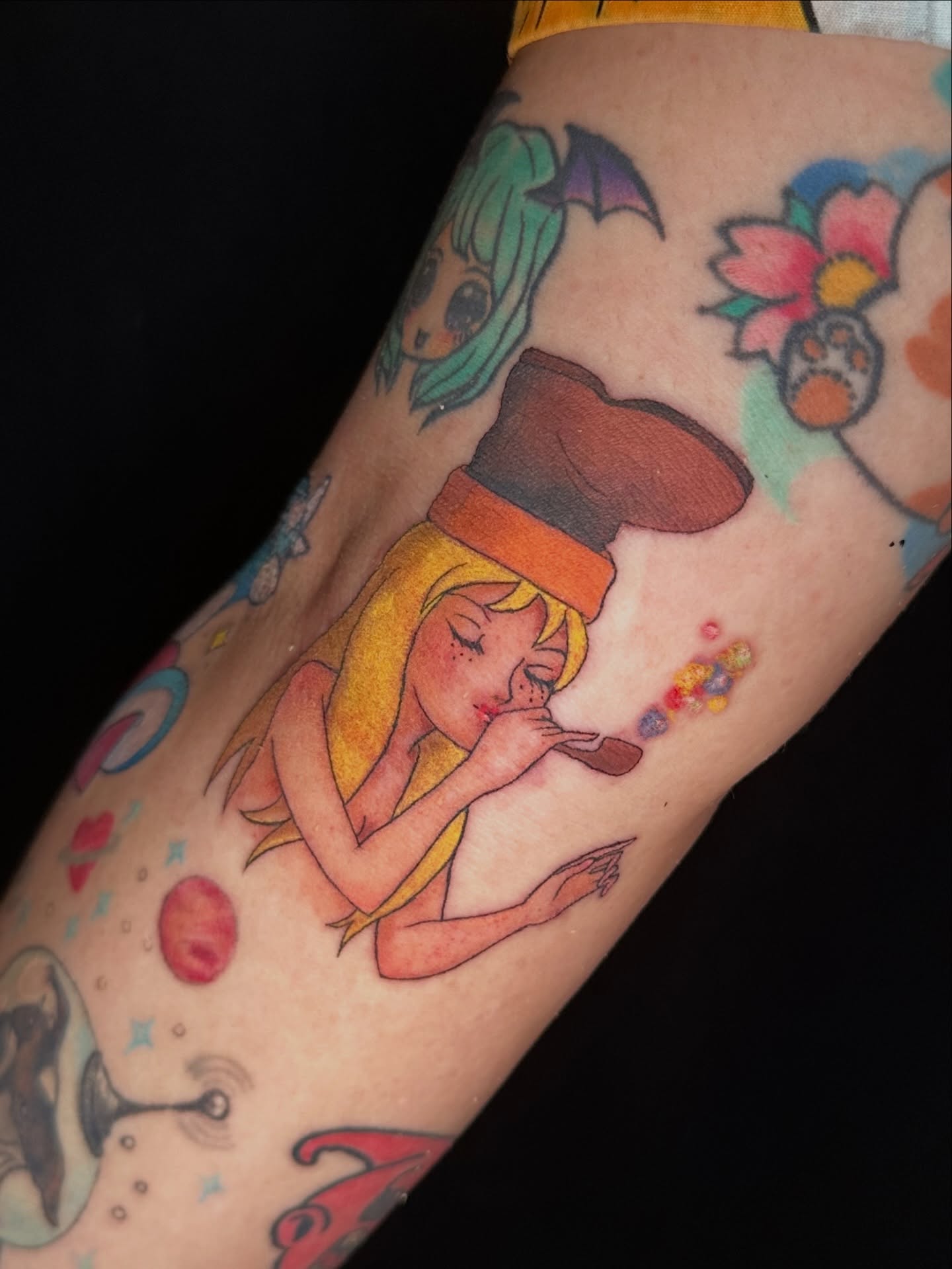 Tattoo by @johanna_tattoos — new_school, dotwork