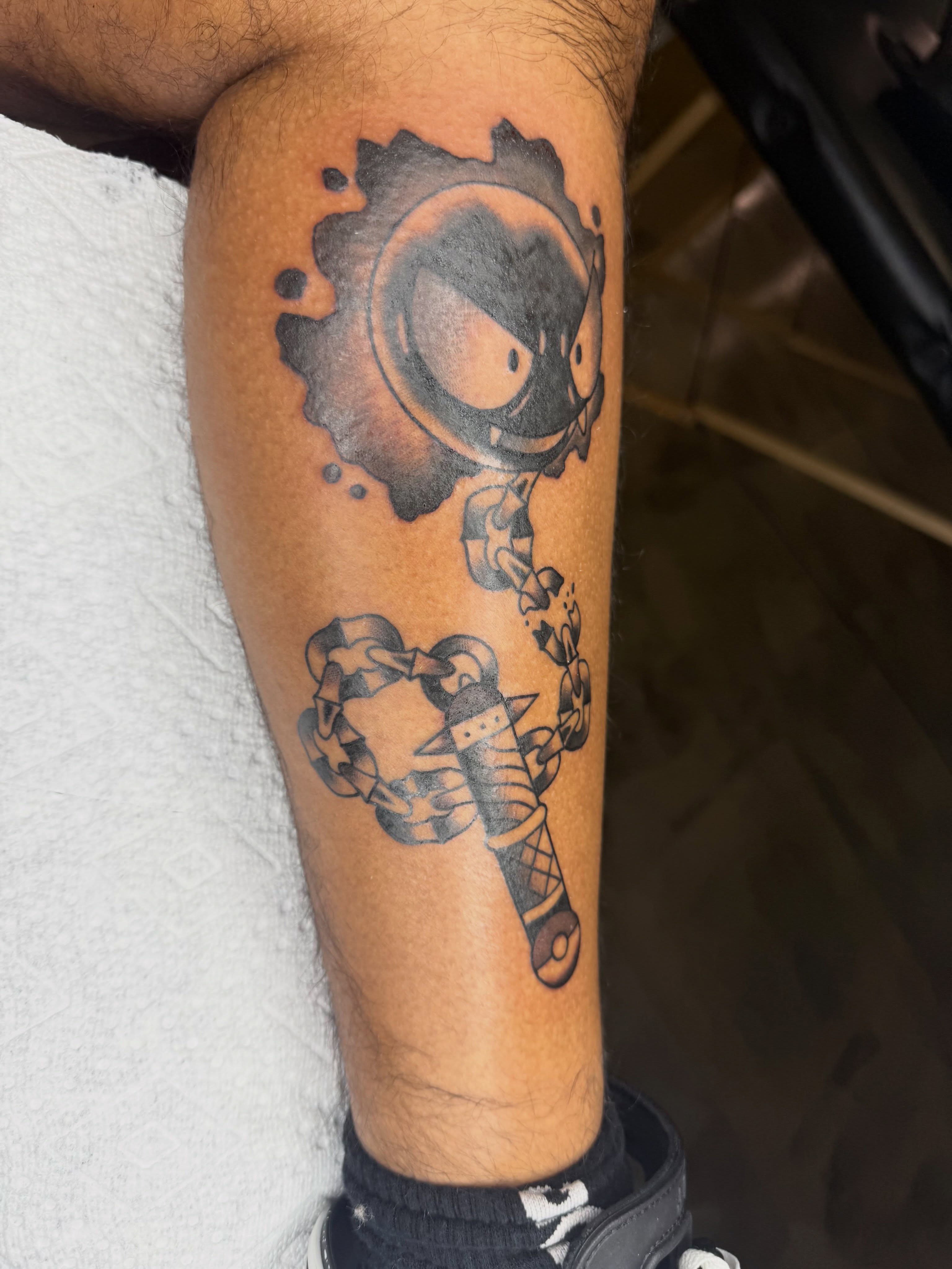 Gear and chain black and grey tattoo on the forearm by @chrisskon, Carpentersville, Illinois