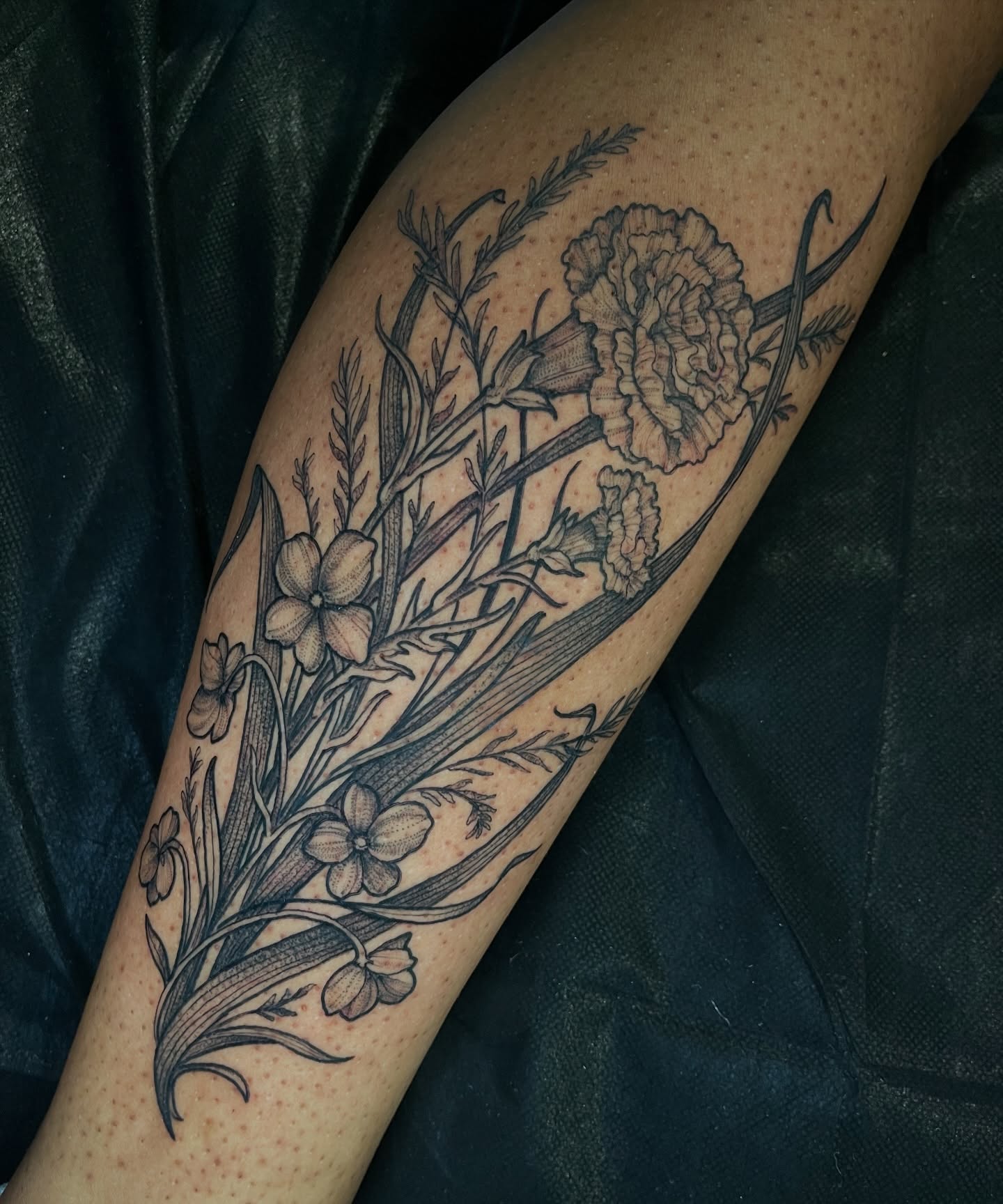 Tattoo by @carlygtattoos โ black_and_grey