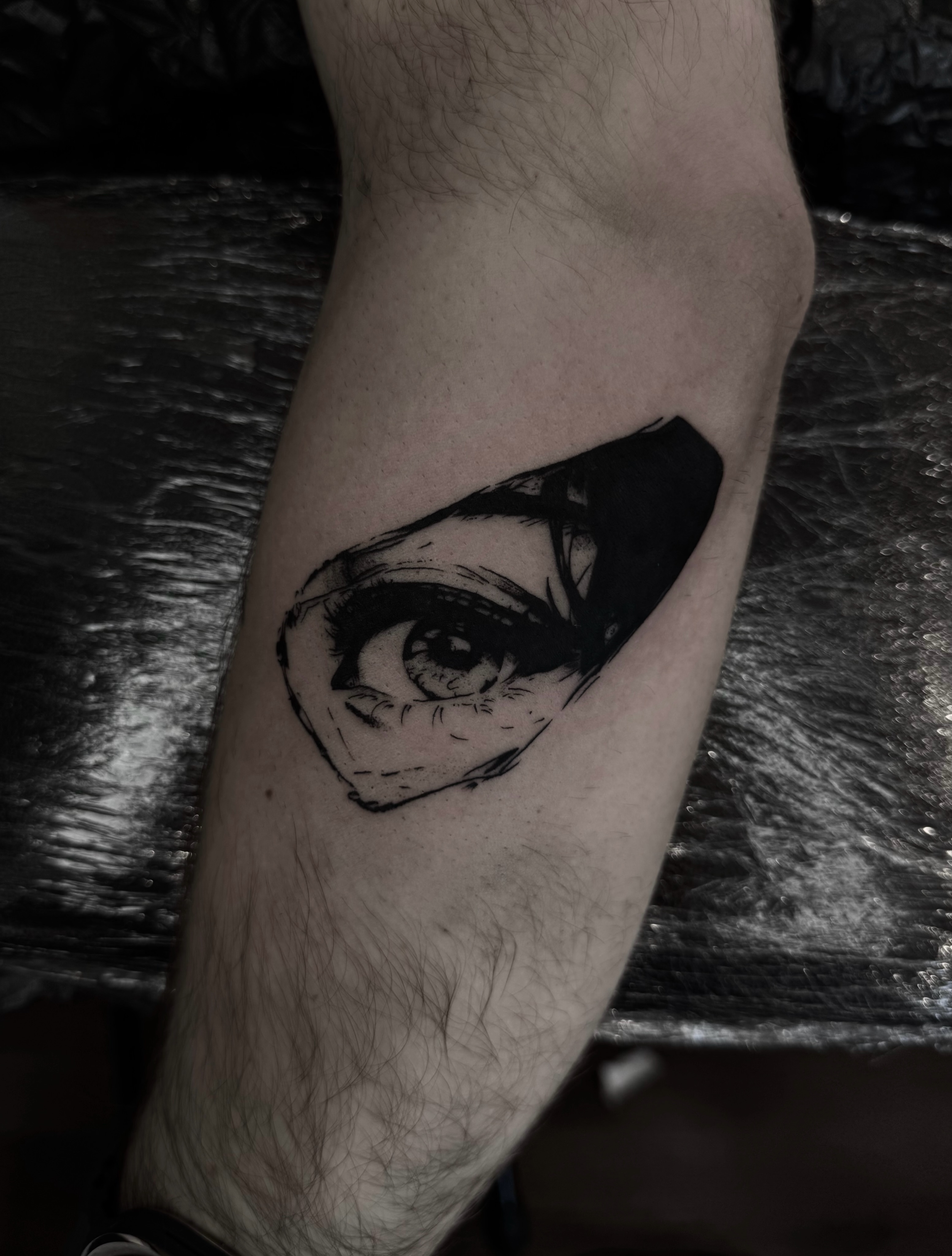 Eye realism tattoo on the forearm by Blackwork Vamos