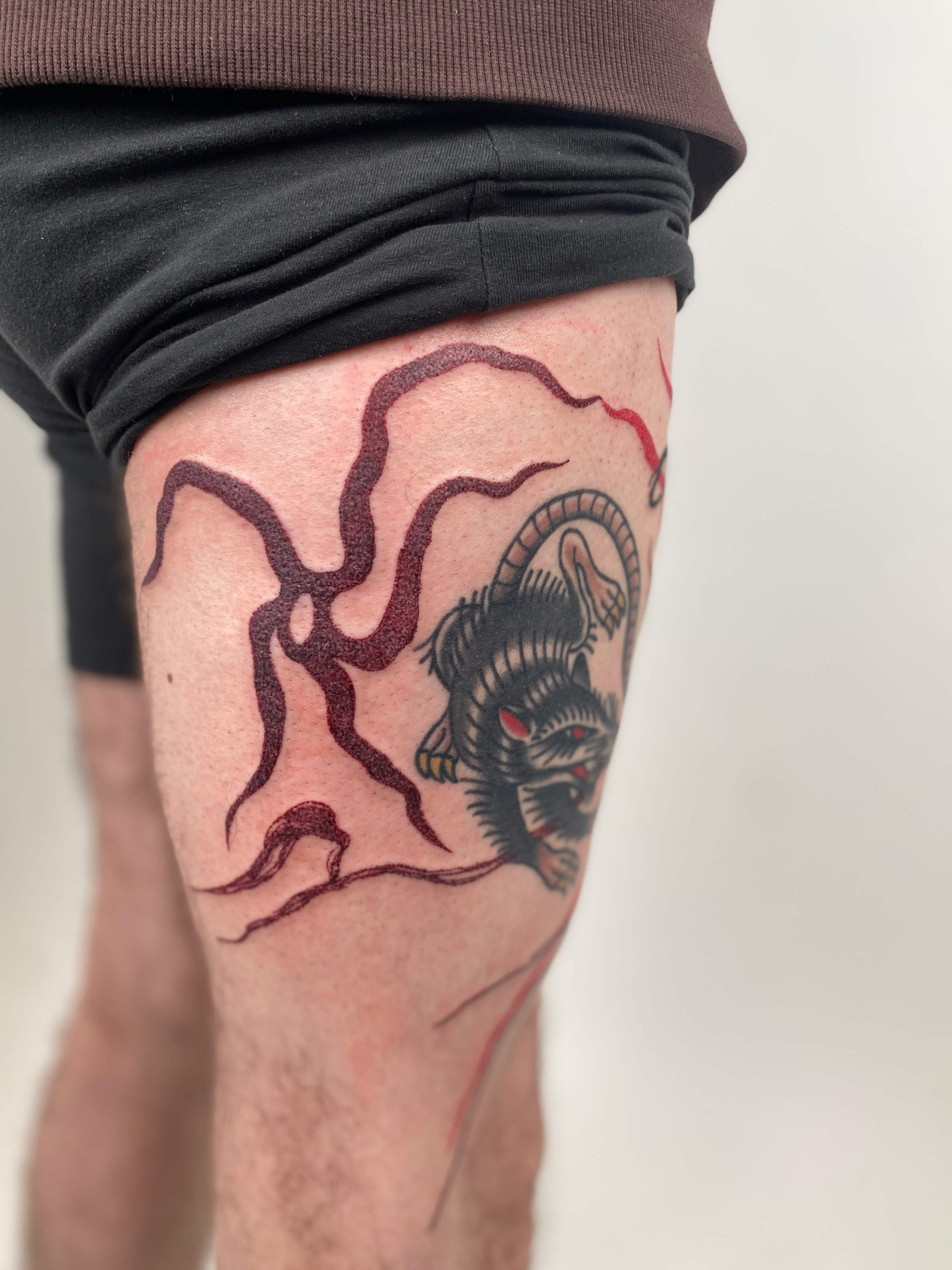 Tattoo by @kyklothymia — american_traditional