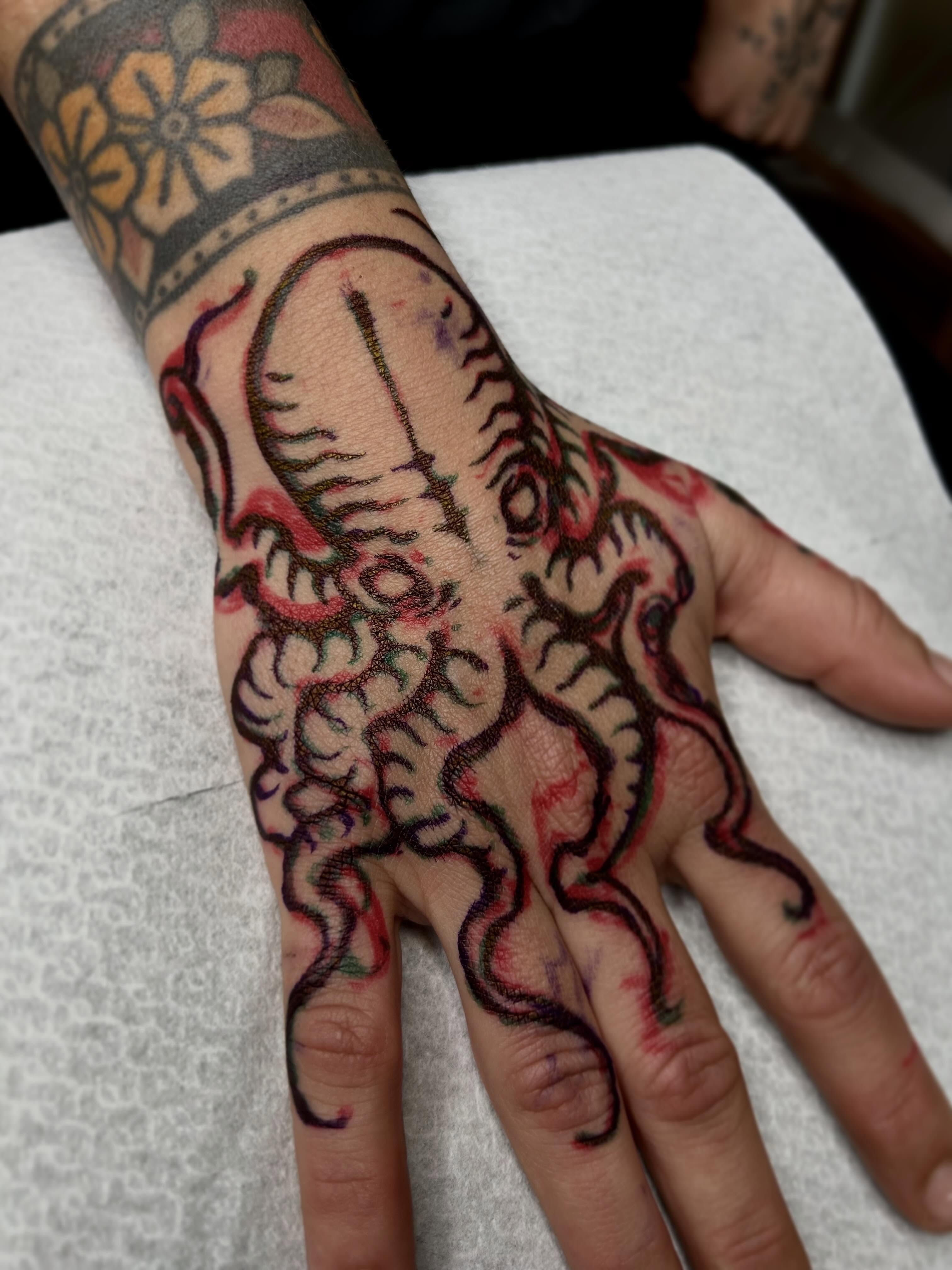 Tattoo by @da.voide_tattoo — american_traditional